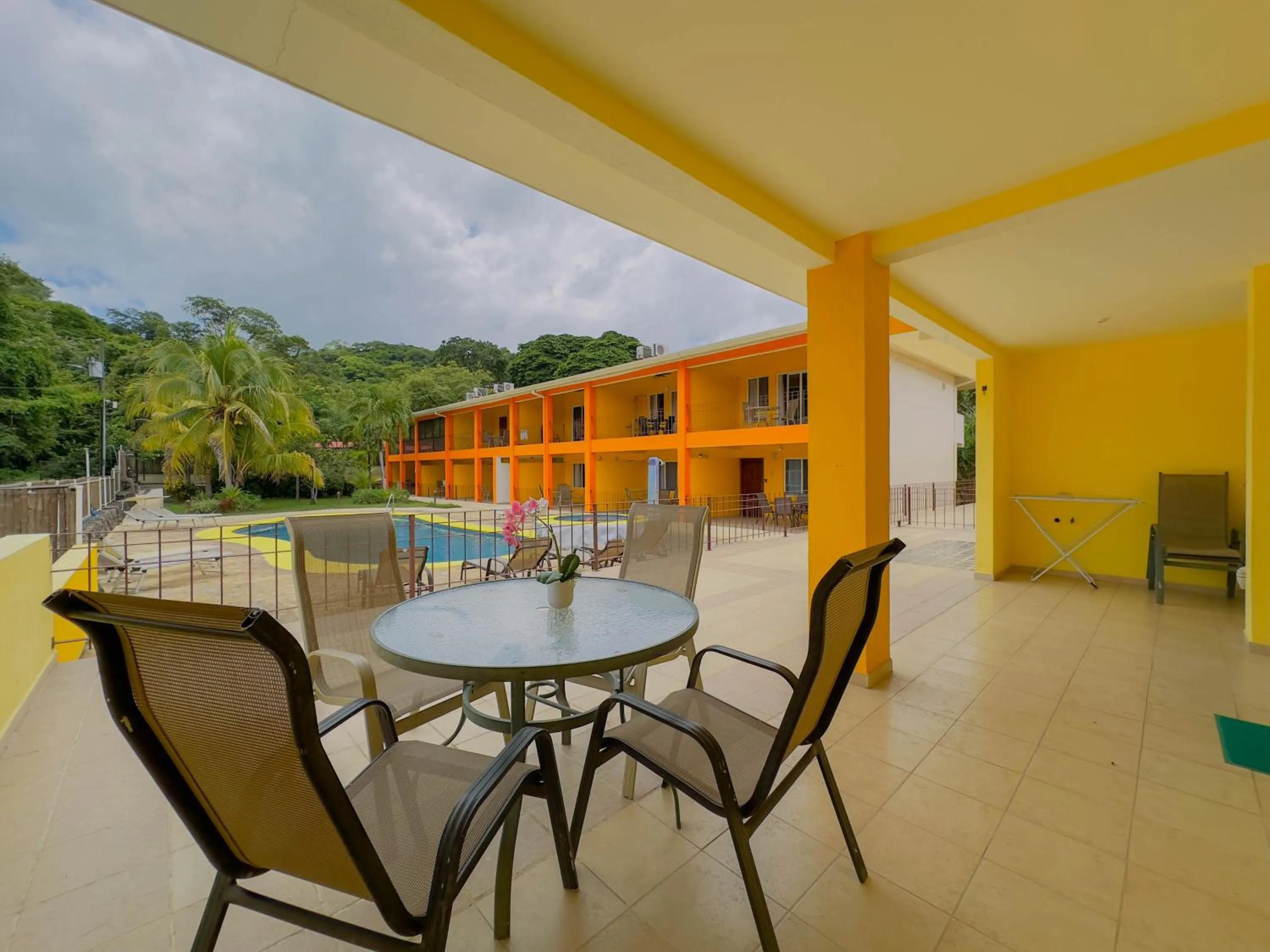 Balcony/Terrace in Hermosa Paradise