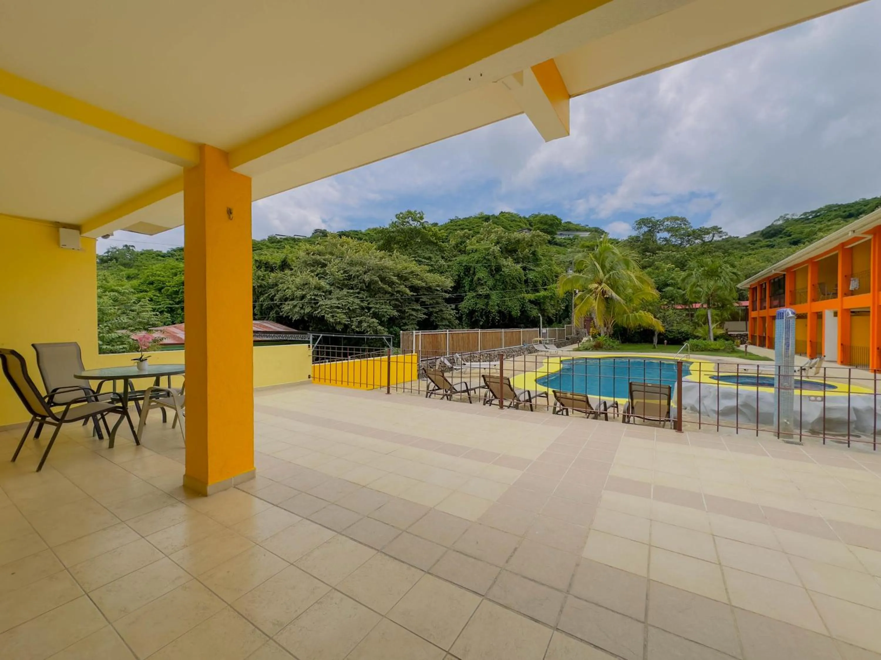 Balcony/Terrace in Hermosa Paradise