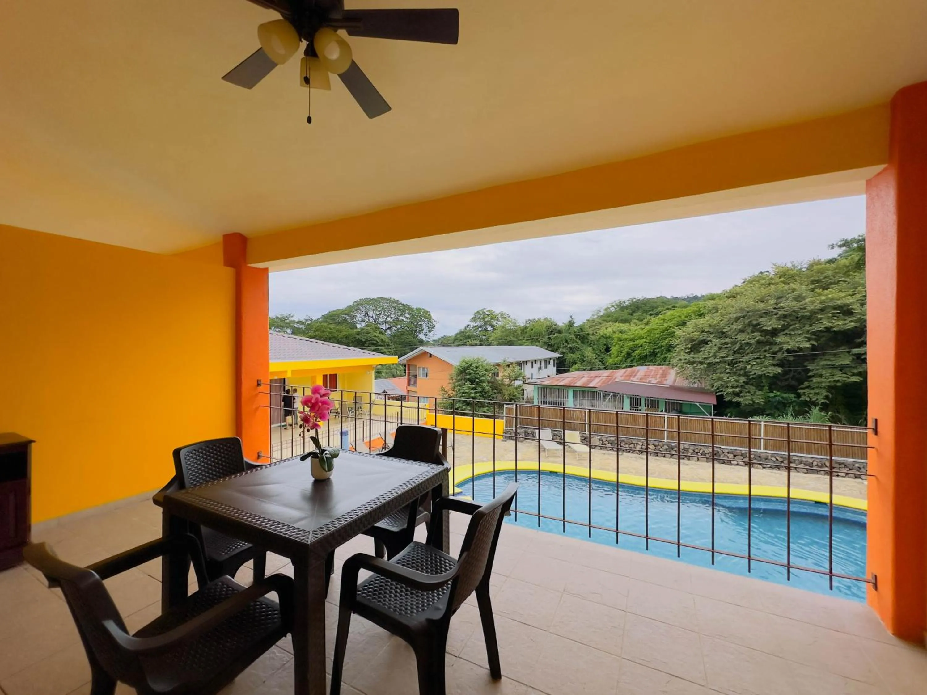 Balcony/Terrace in Hermosa Paradise