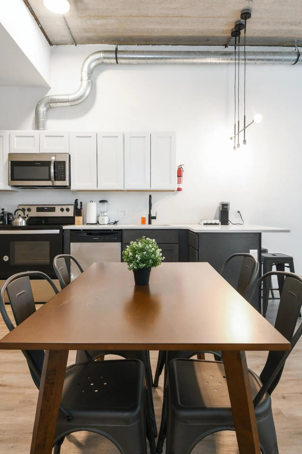 Luxury Apartments - Newark Int Airport - Evonify Stays