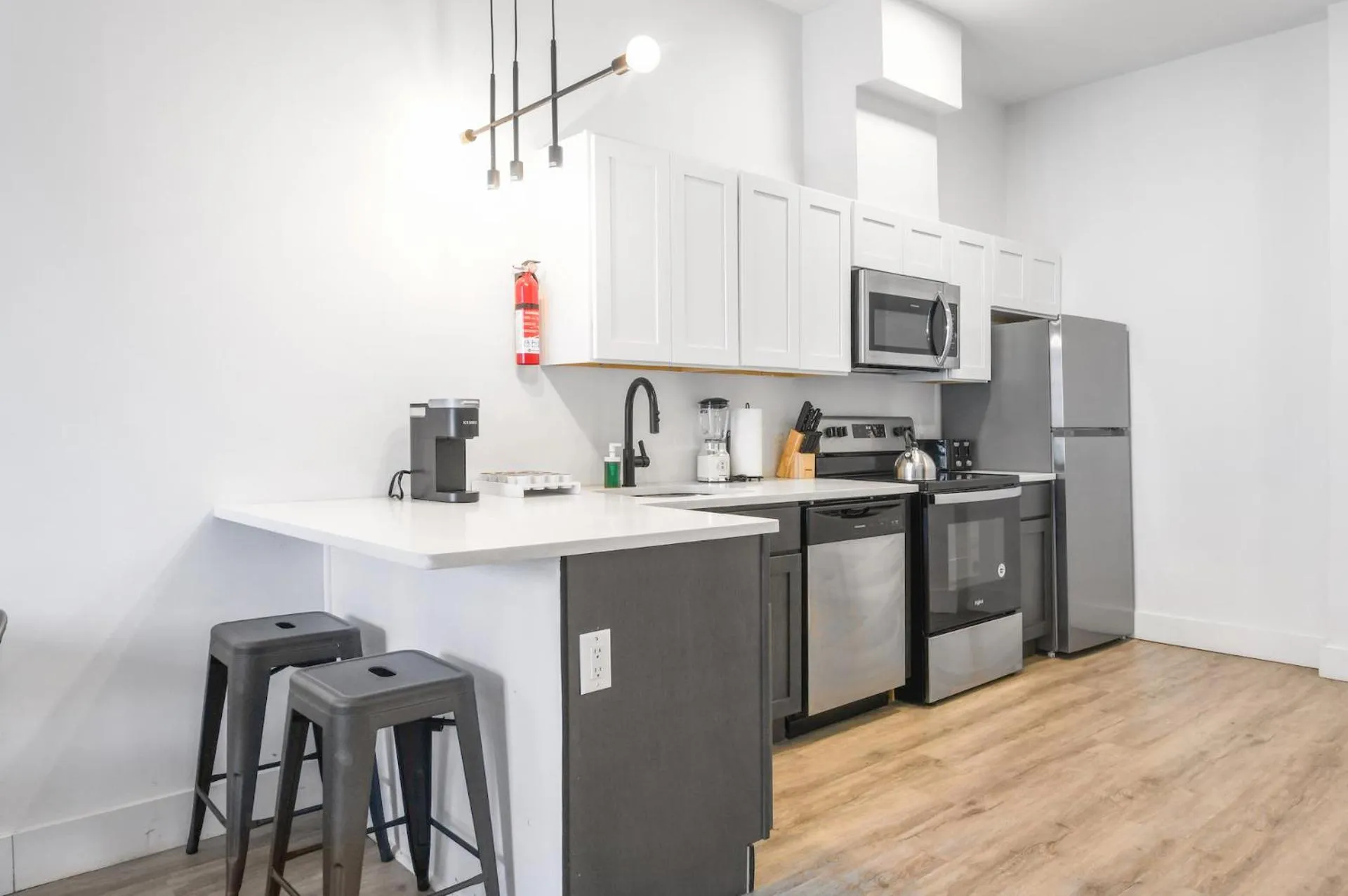 Luxury Apartments - Newark Int Airport - Evonify Stays