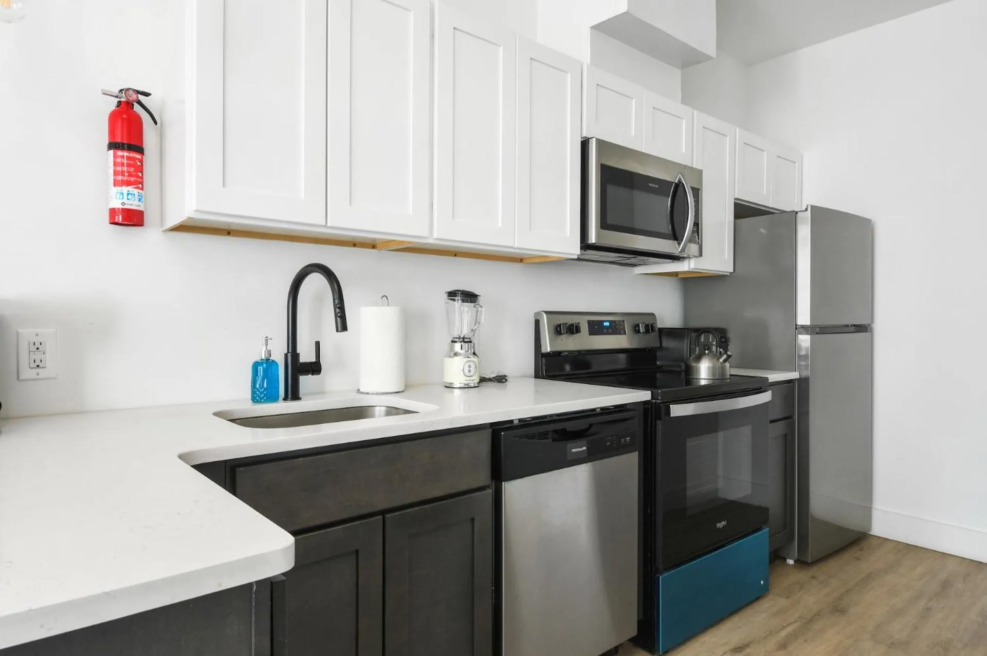 Luxury Apartments - Newark Int Airport - Evonify Stays