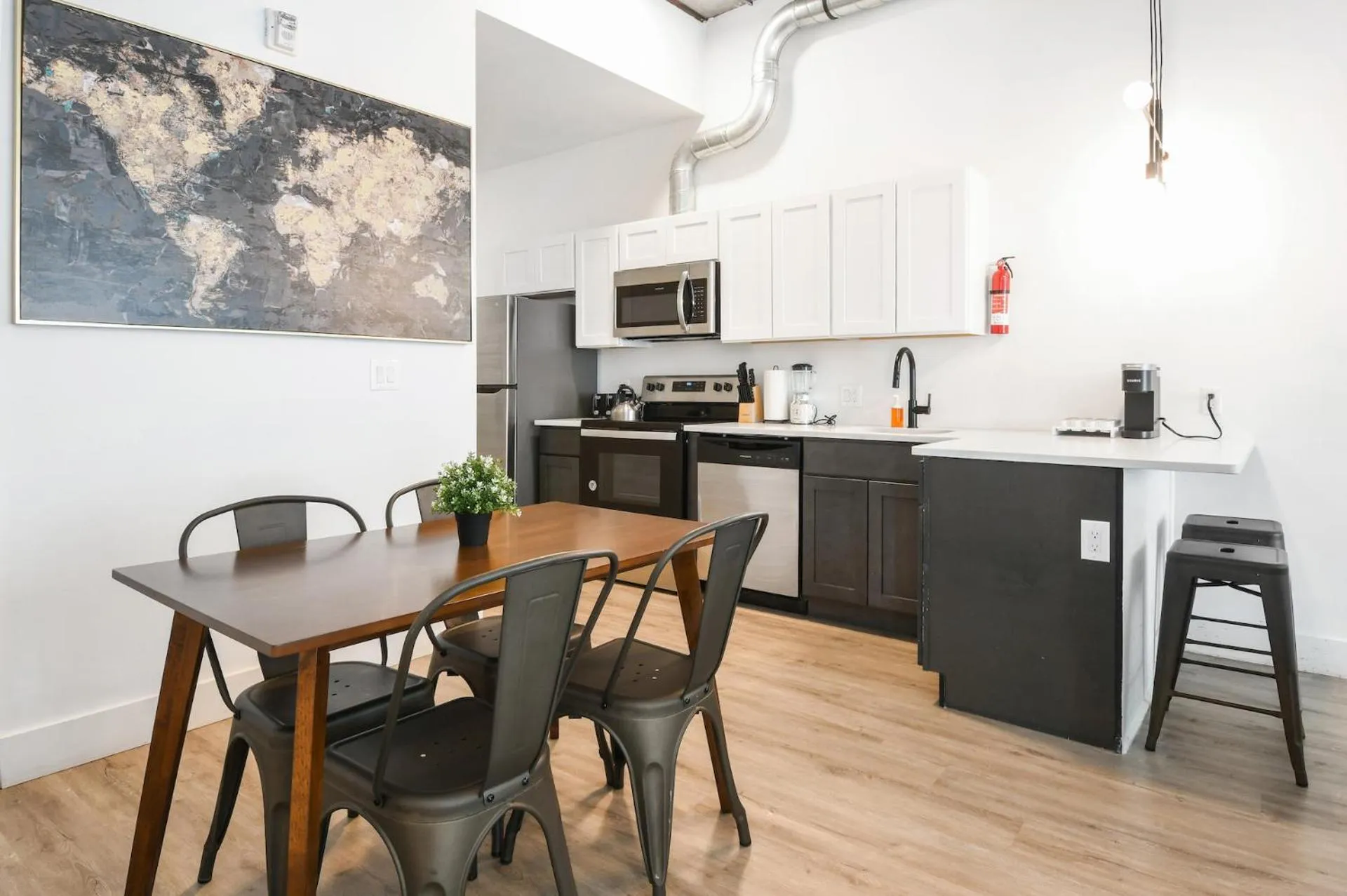 Luxury Apartments - Newark Int Airport - Evonify Stays