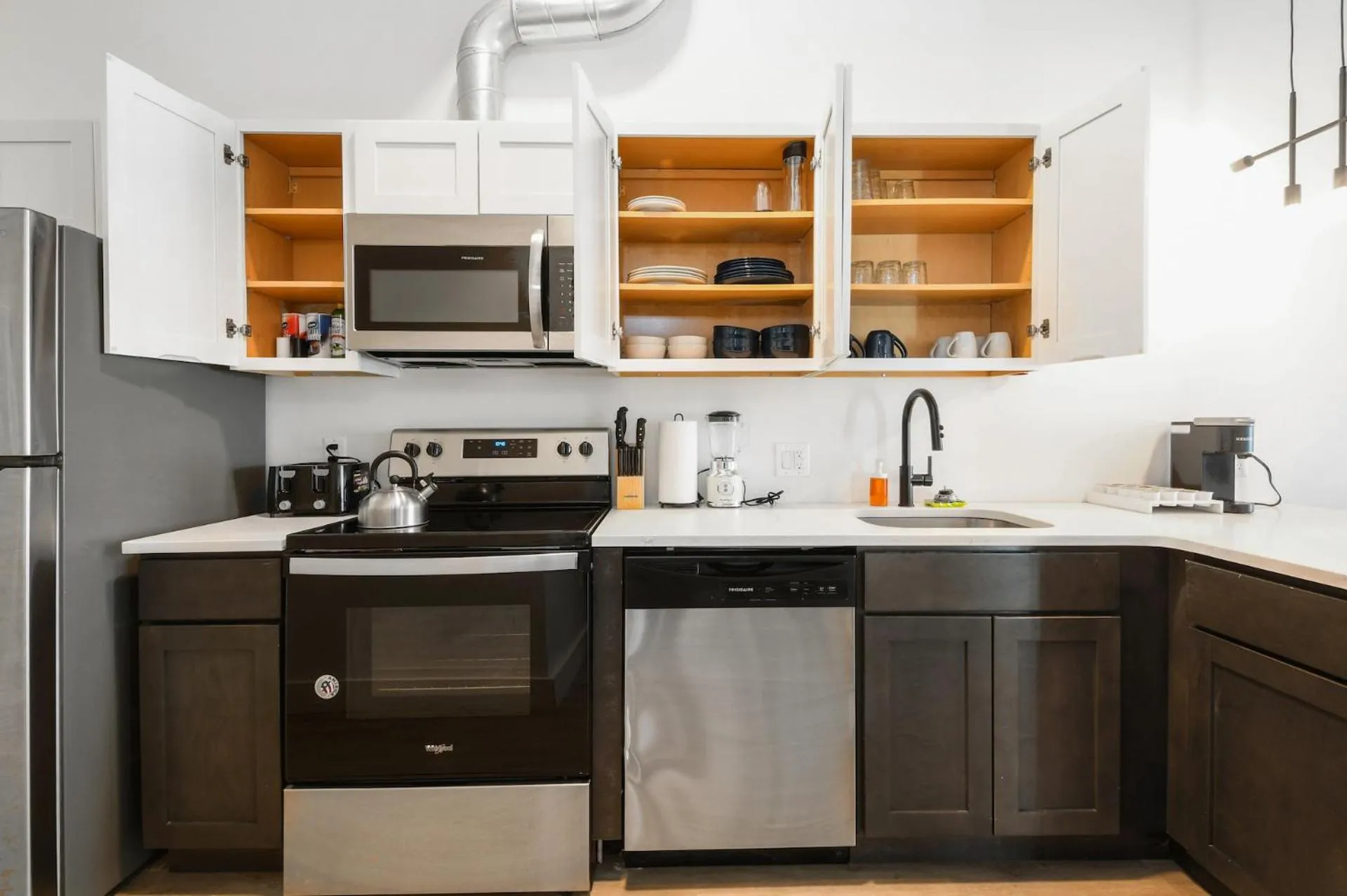 Luxury Apartments - Newark Int Airport - Evonify Stays