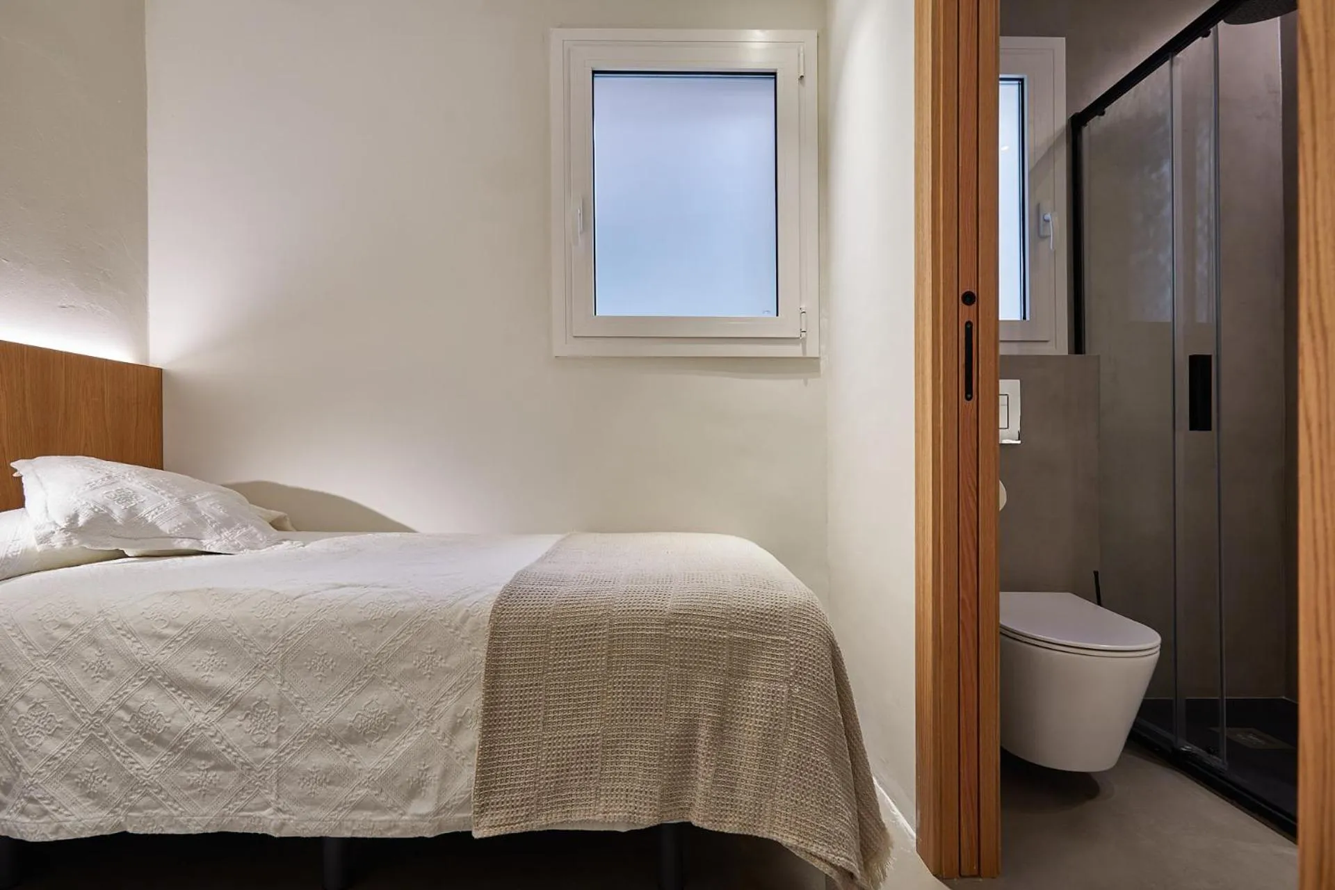 Bed in Ella Hostel Ramblas