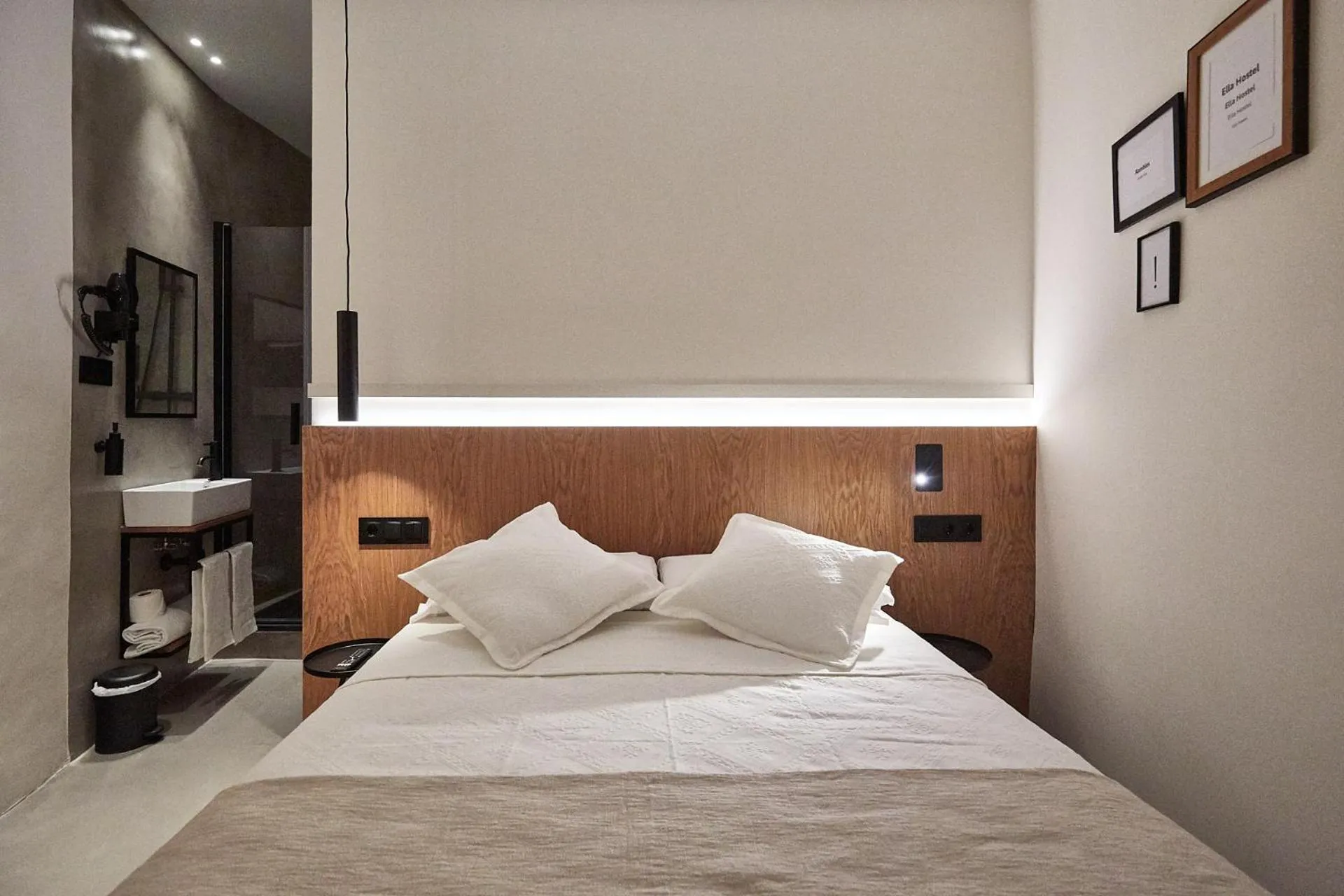 Photo of the whole room, Bed in Ella Hostel Ramblas