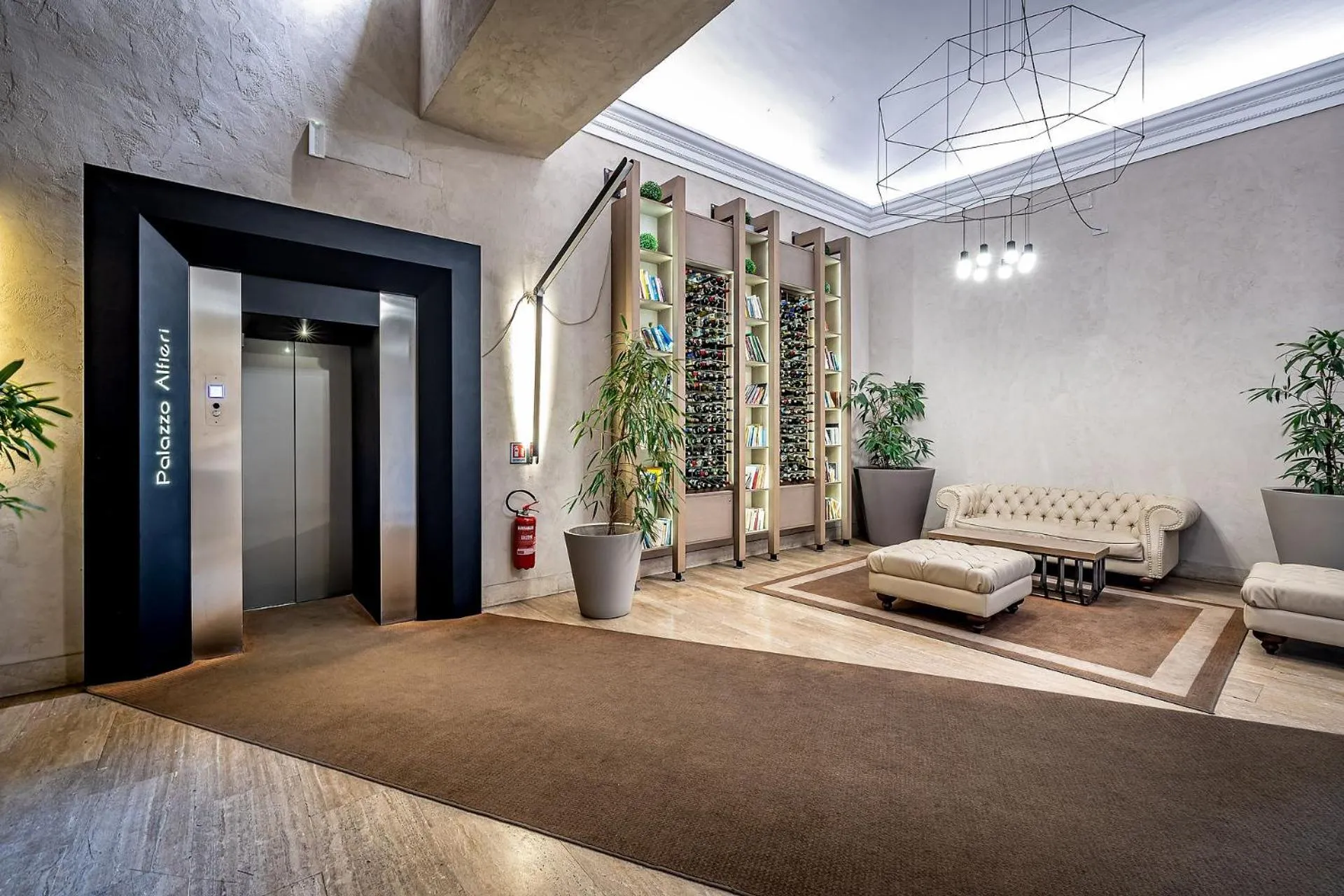 Facade/entrance in Hotel Bretagna Heritage - Alfieri Collezione