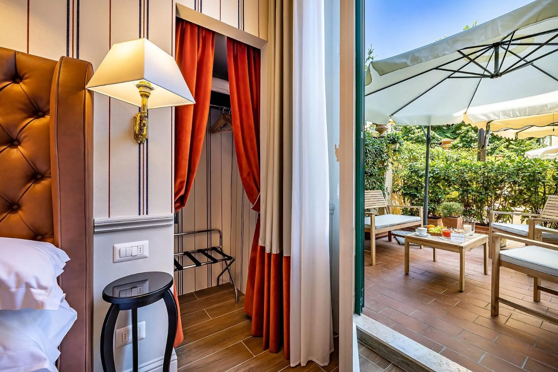 Garden view in Hotel Ungherese Small Luxury Hotel