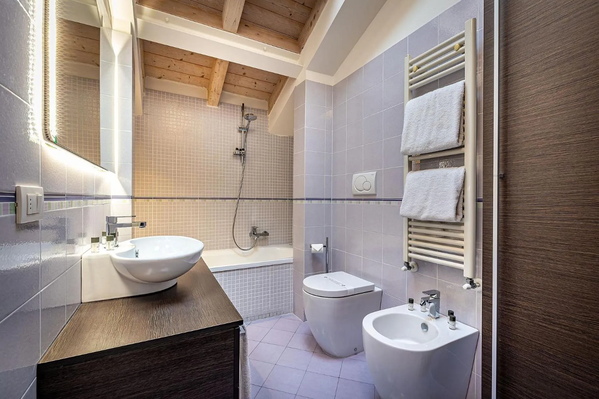 Shower in Hotel Ungherese Small Luxury Hotel