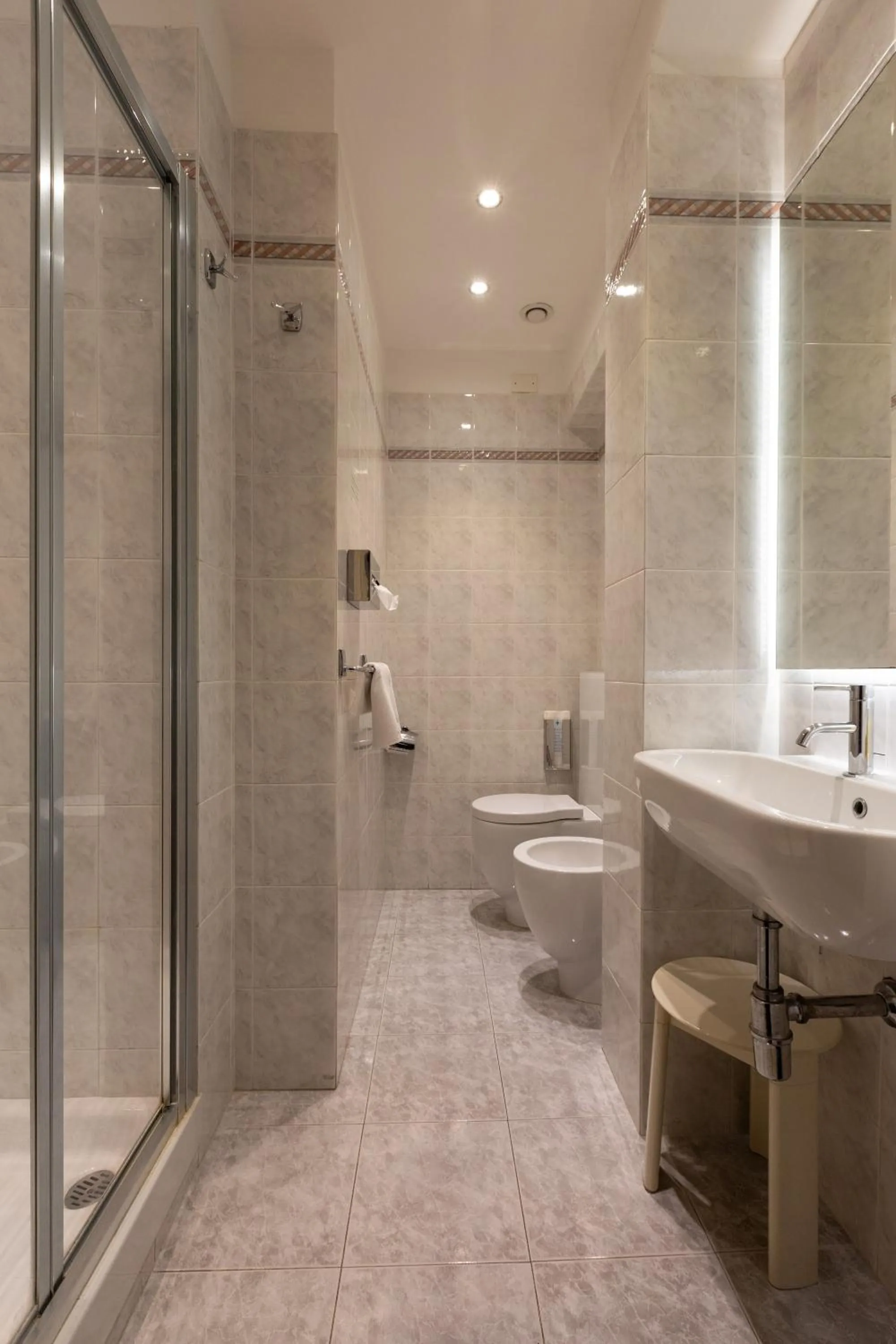 Bathroom in Hotel Silla