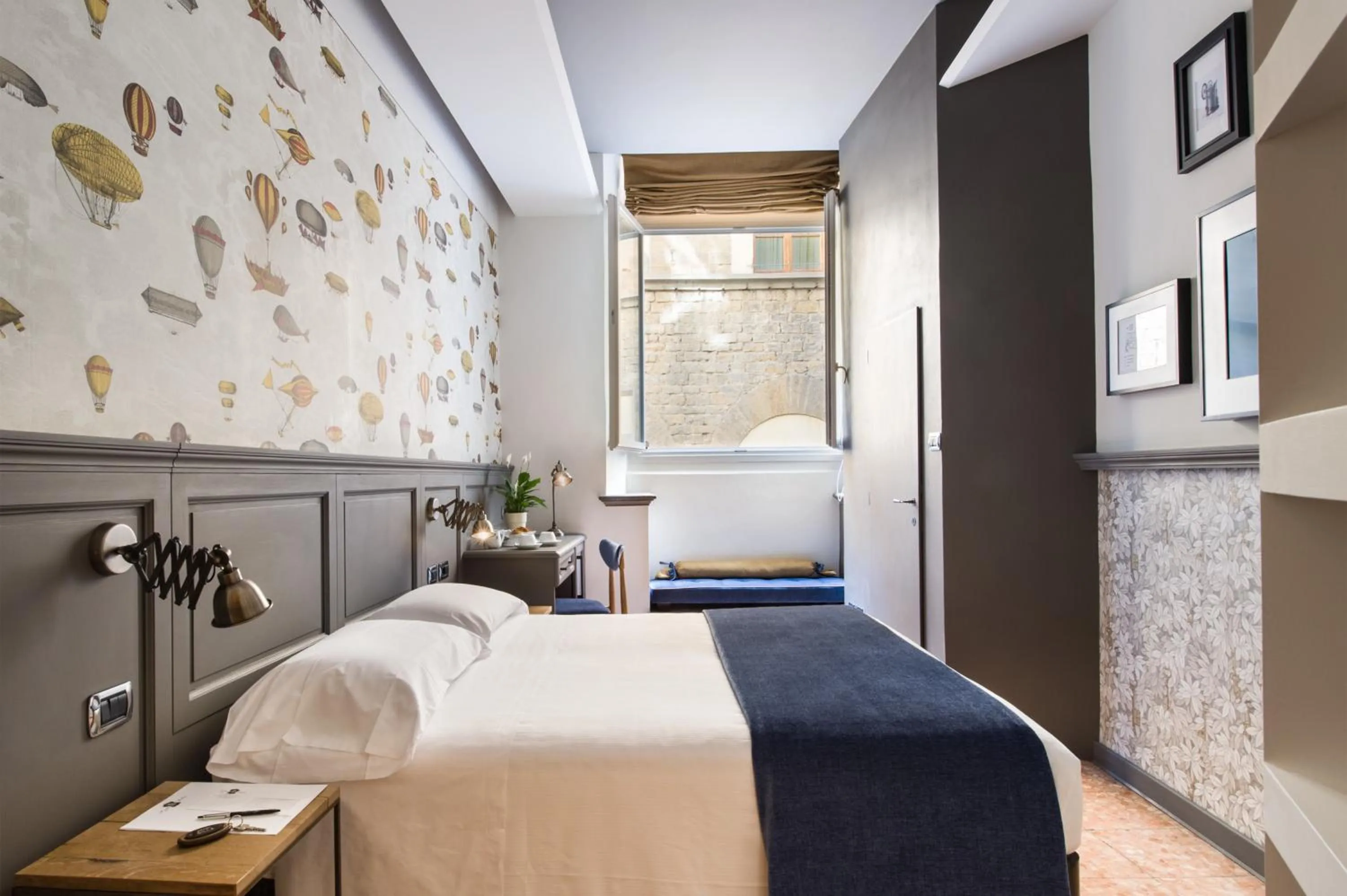 Photo of the whole room, Bed in Hotel Silla