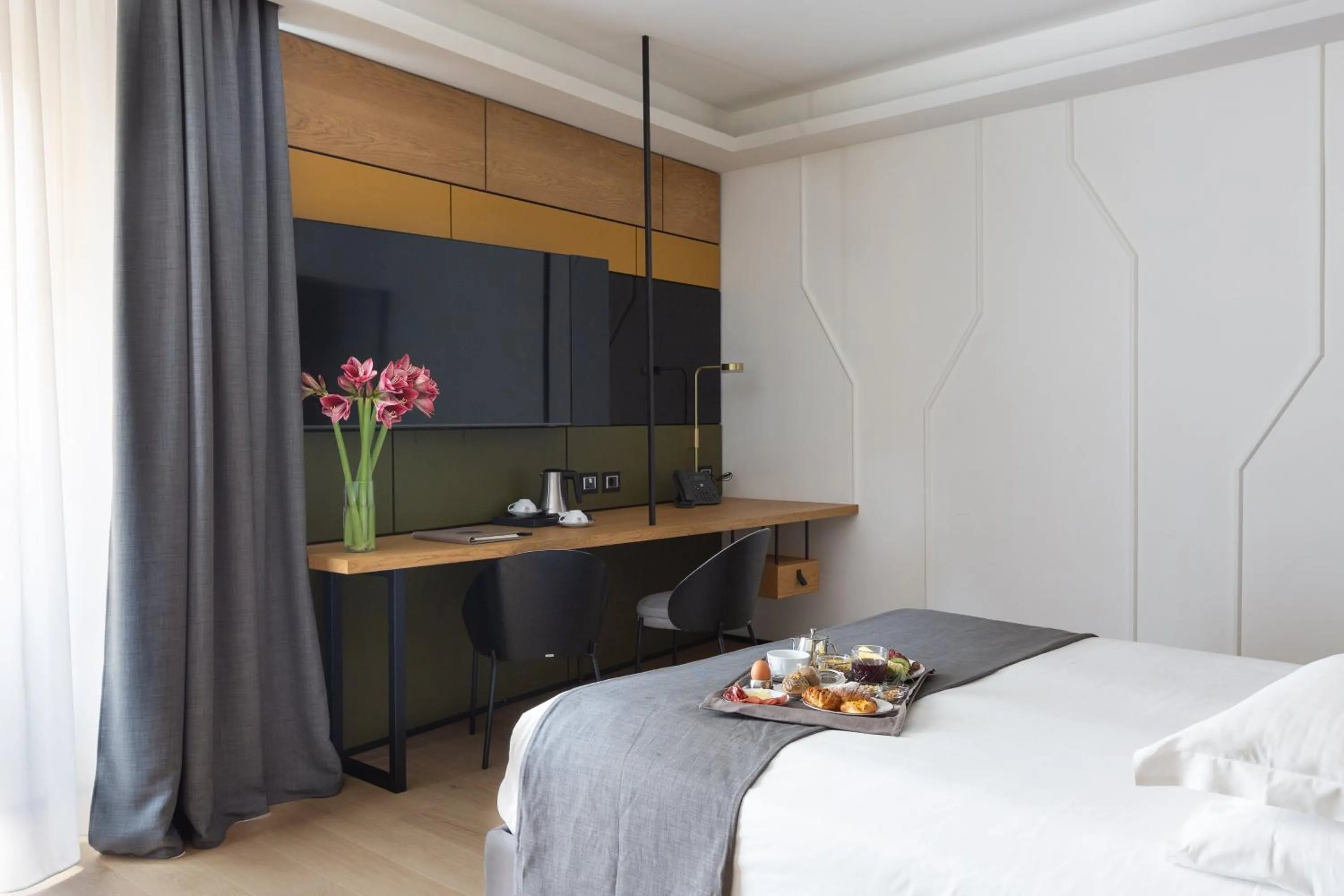 Photo of the whole room, Bed in Hotel Silla