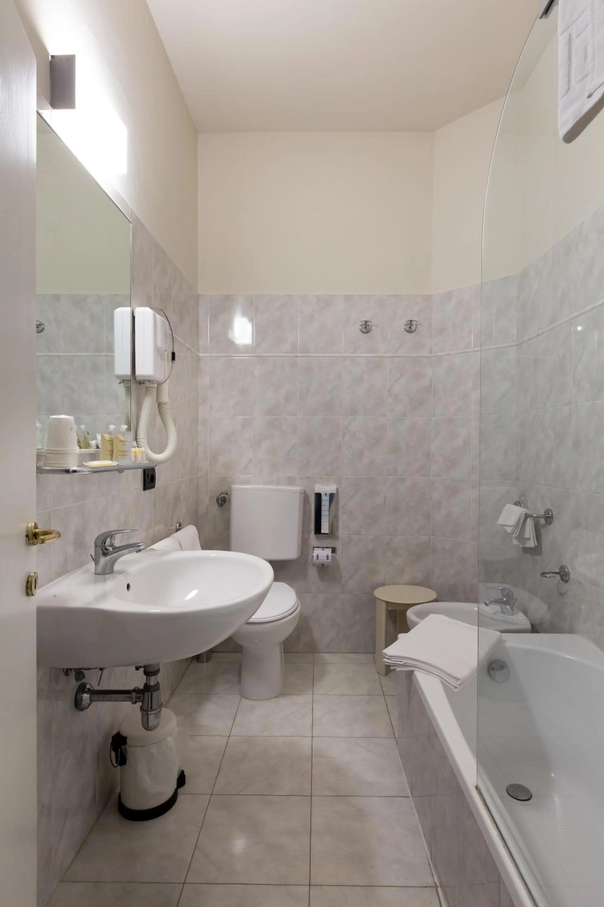 Bathroom in Hotel Silla