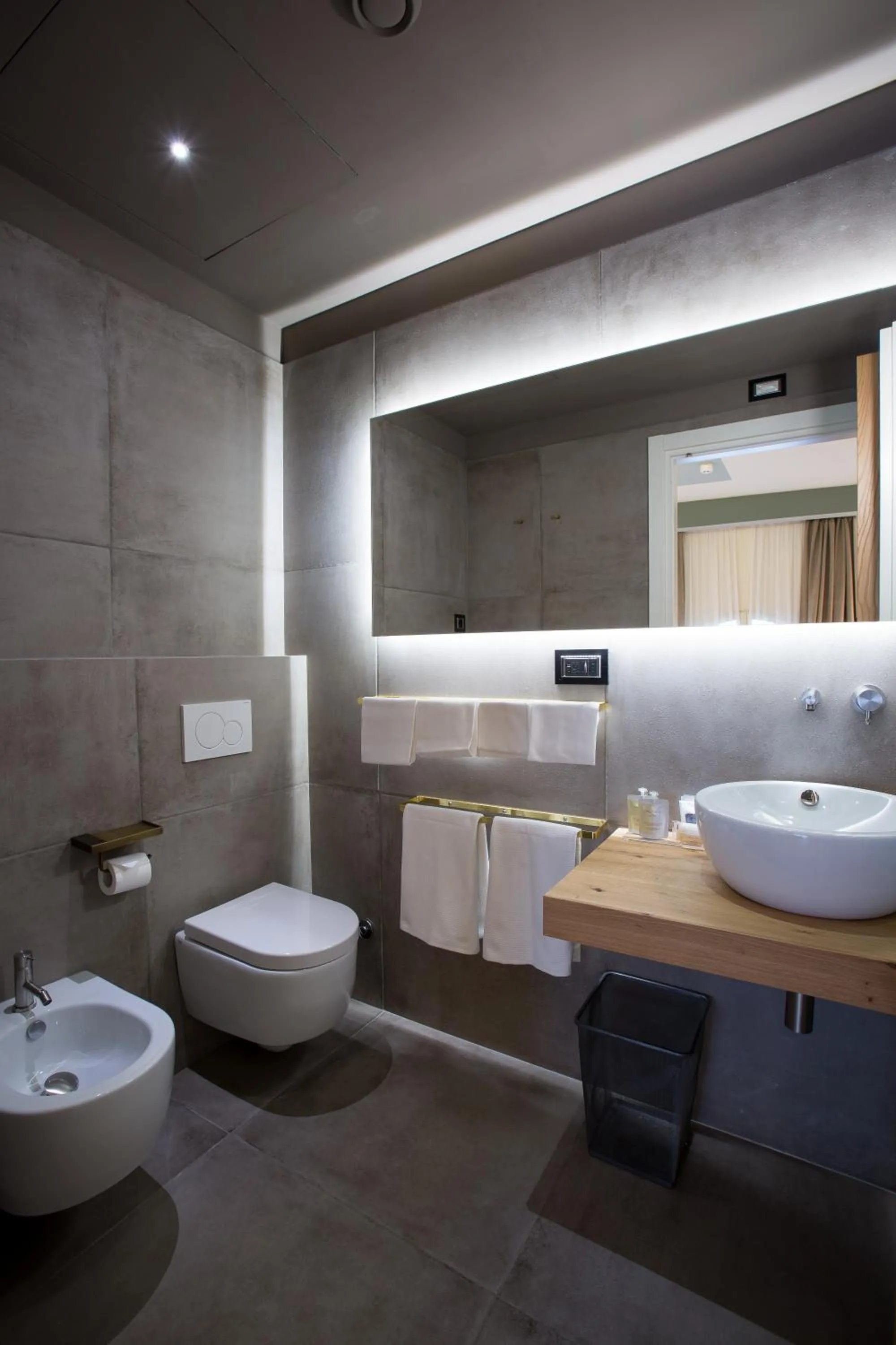 Bathroom in Hotel Silla