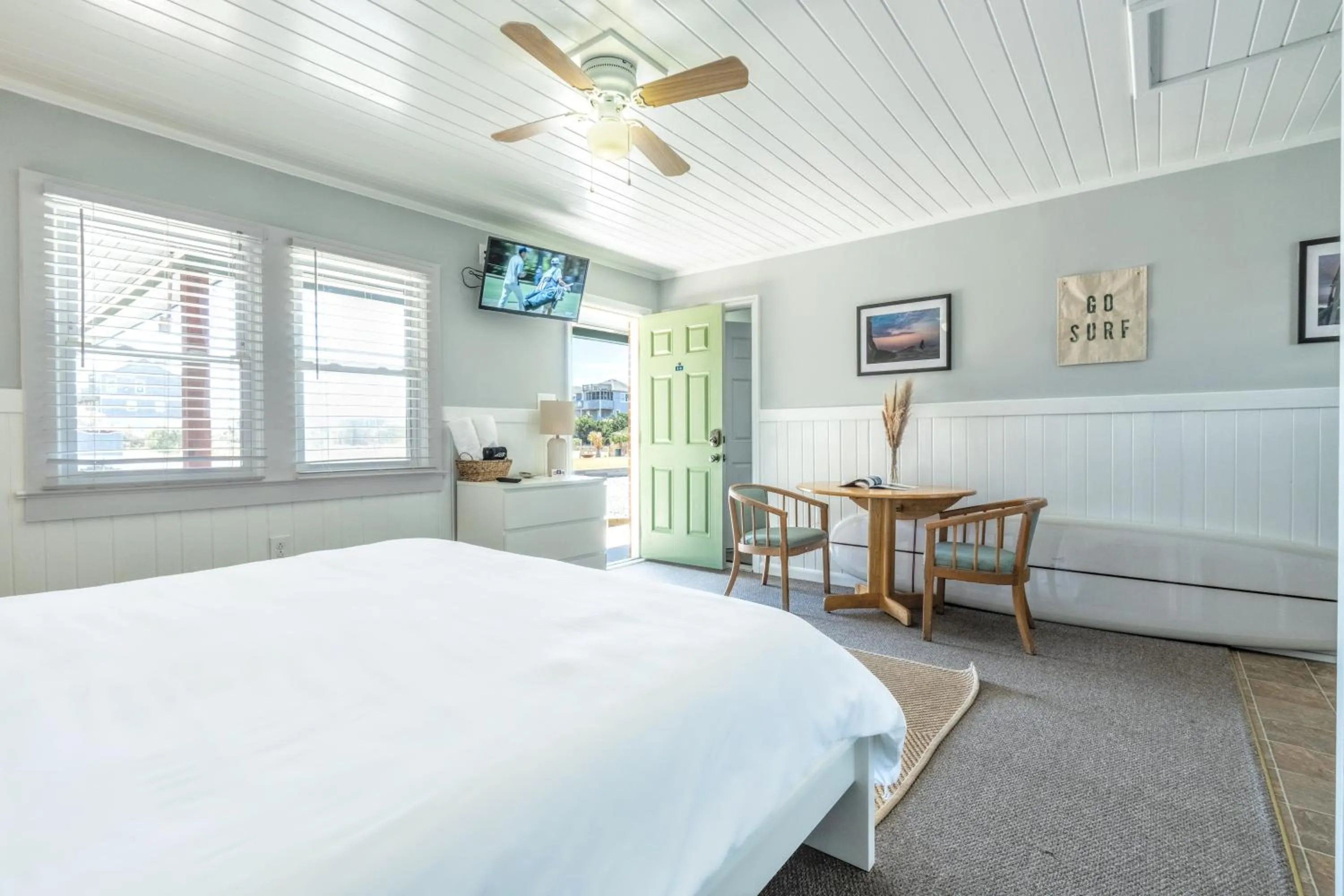 Bed in Tower Circle Motel