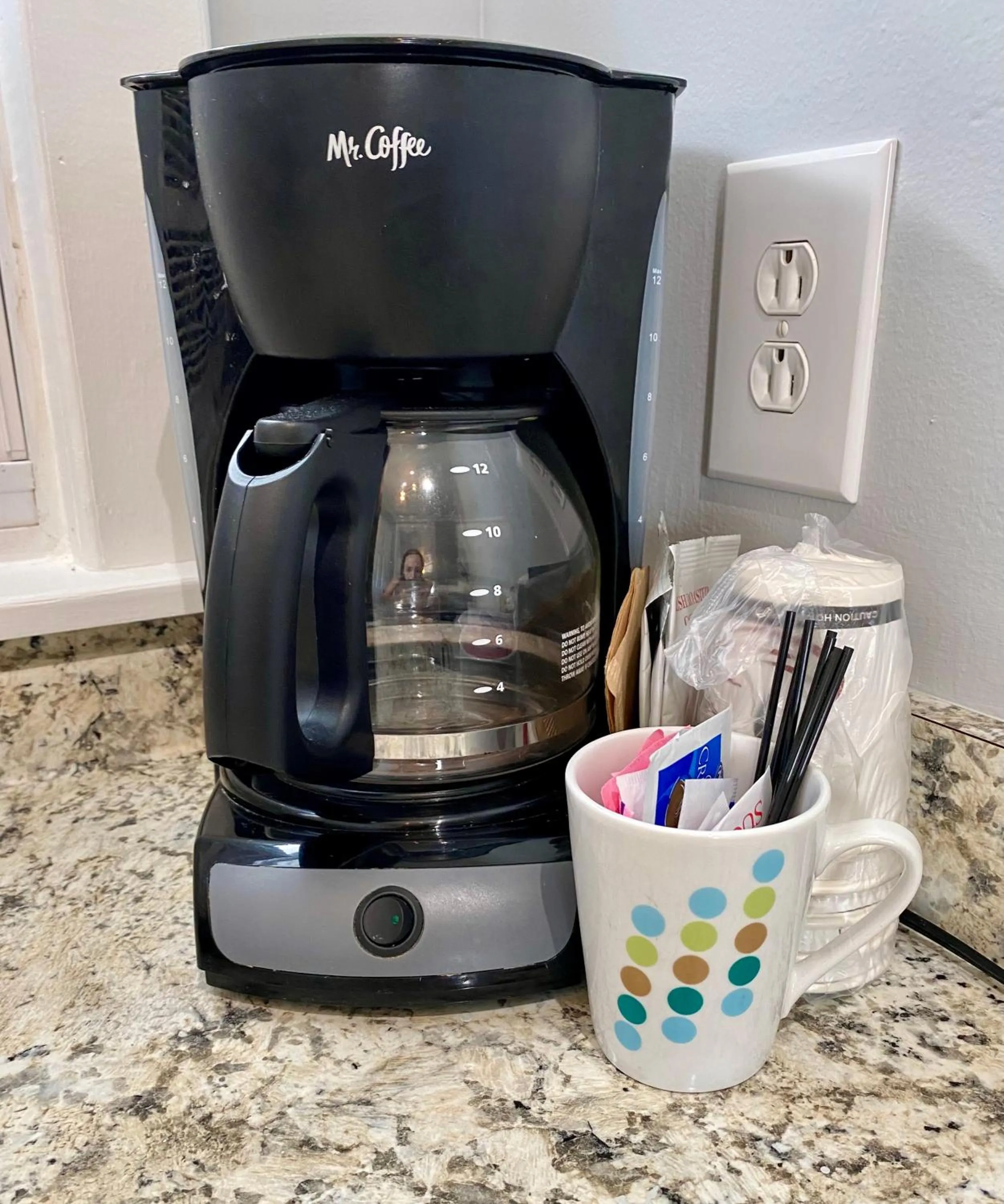 Coffee/tea facilities in Tower Circle Motel