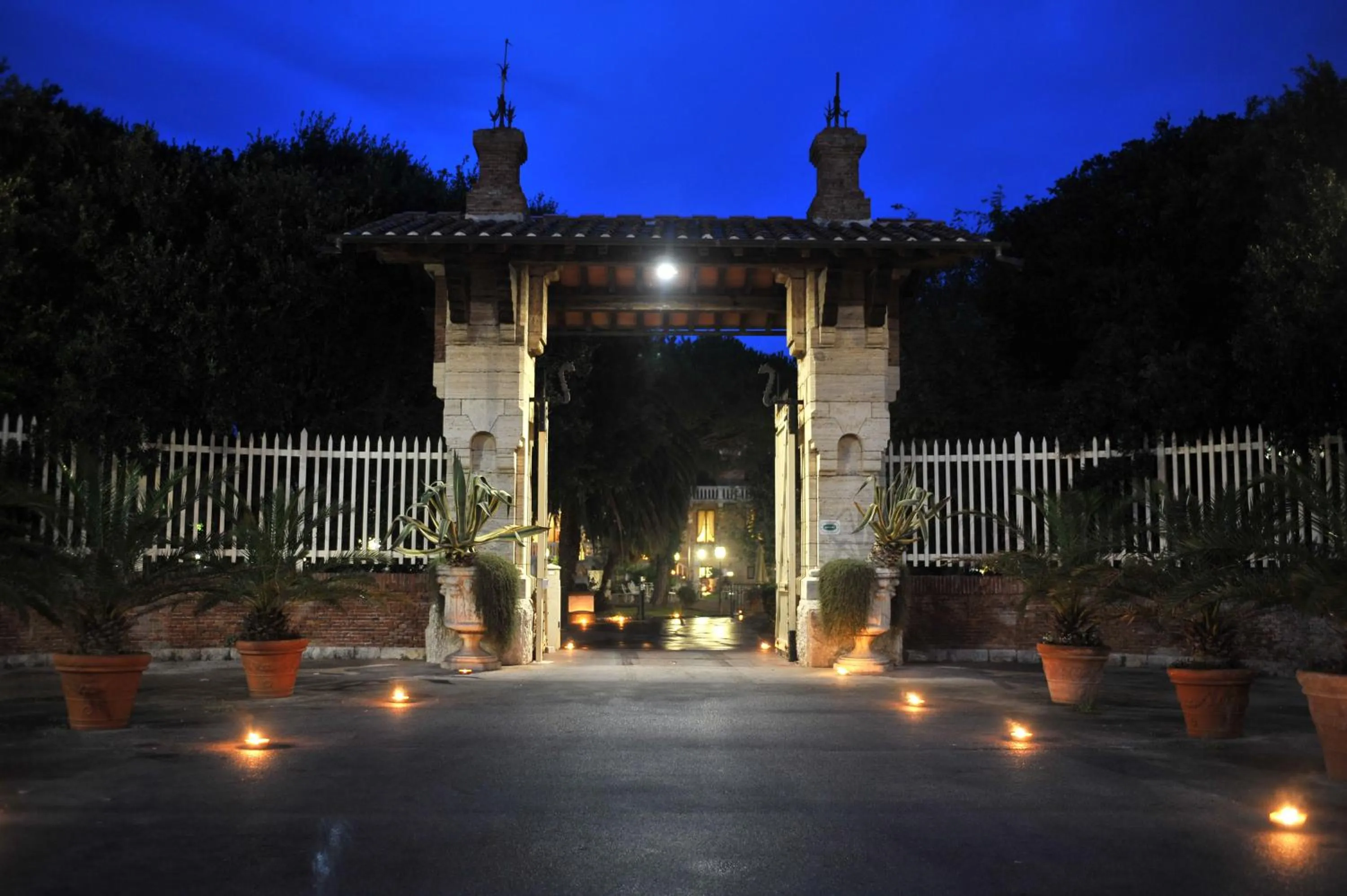 Facade/entrance in Park Hotel Villa Ariston