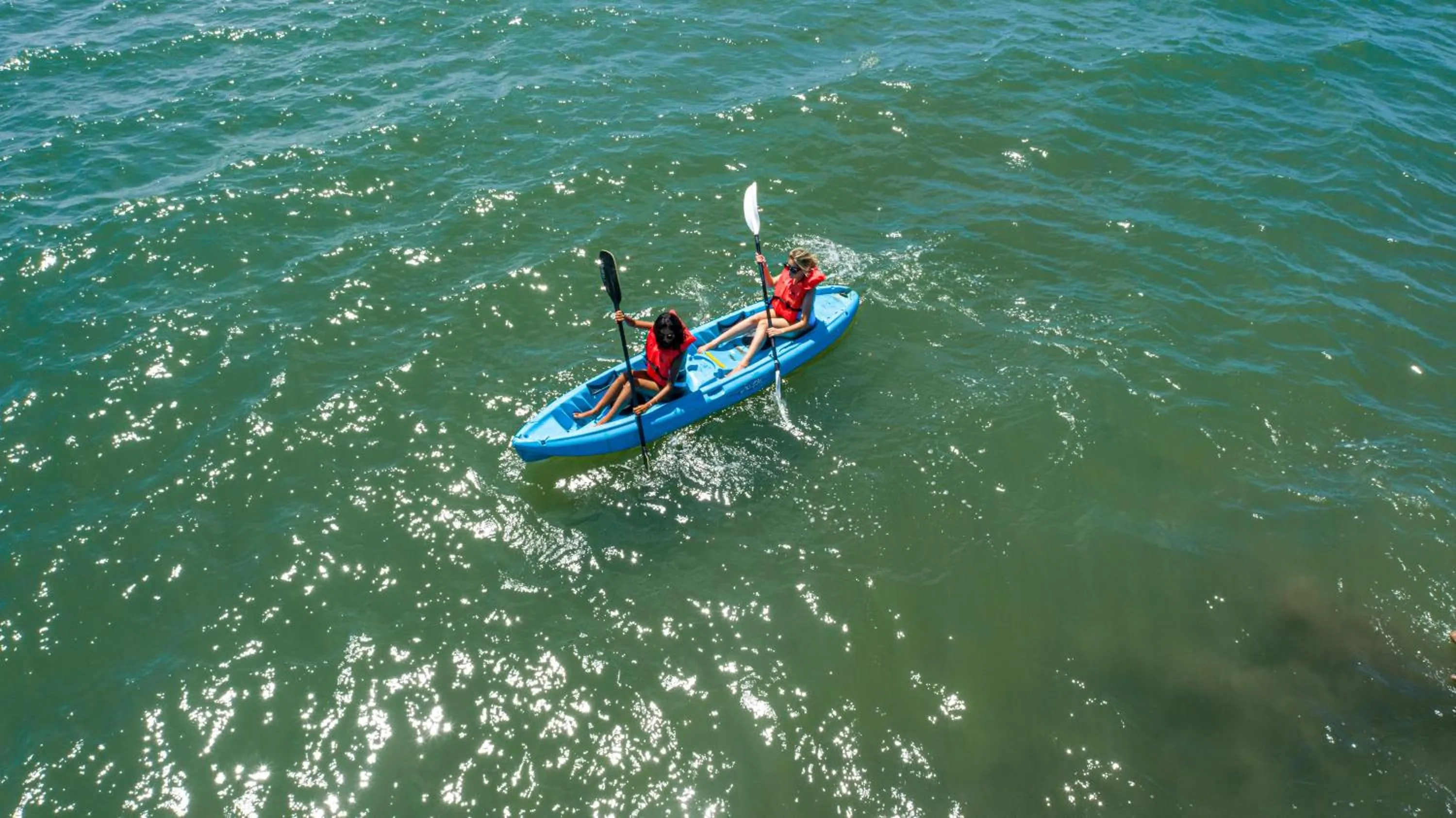 People in Casa del Golfo El Salvador