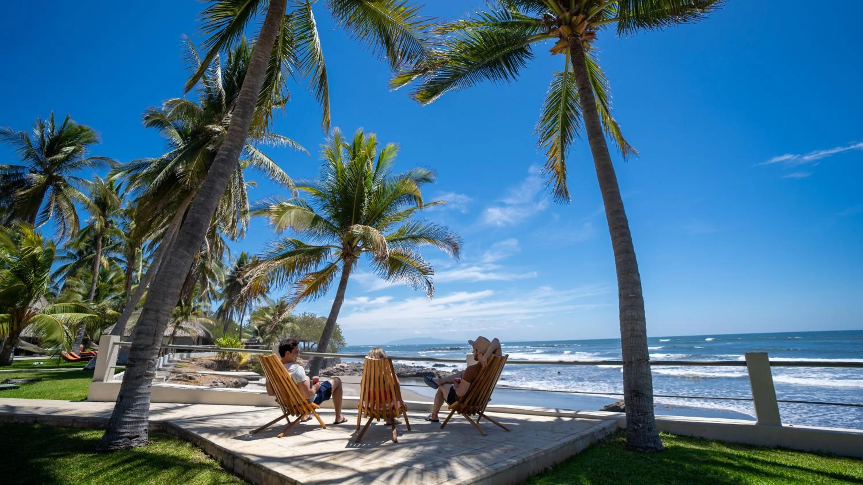 People in Casa del Golfo El Salvador