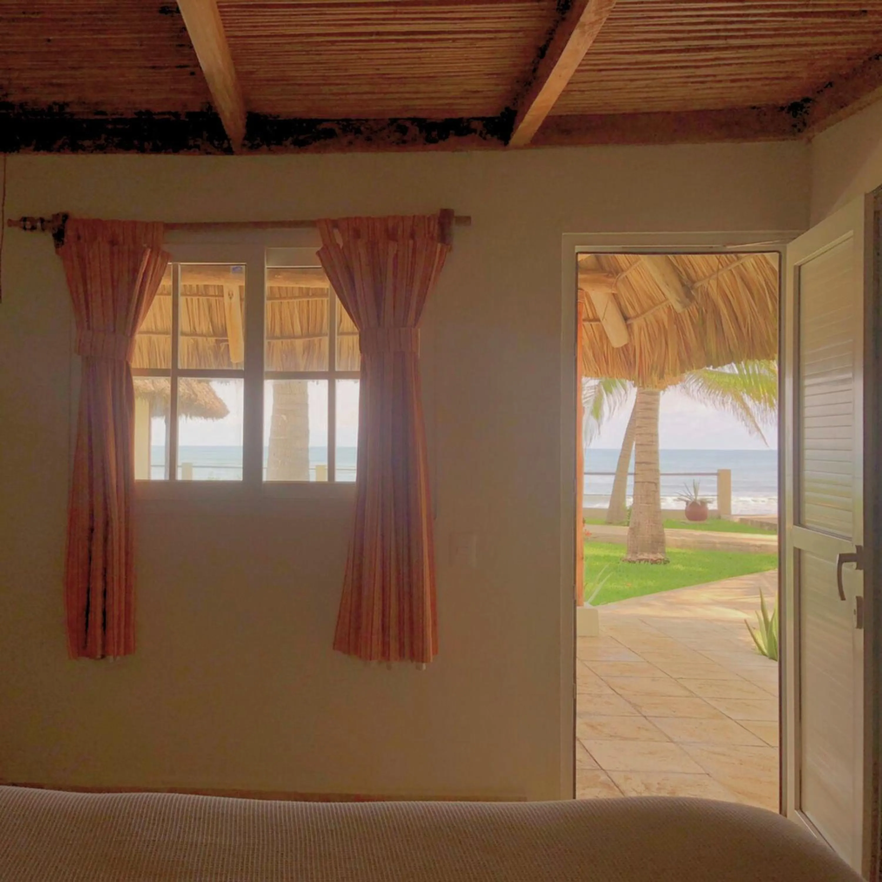 Photo of the whole room in Casa del Golfo El Salvador