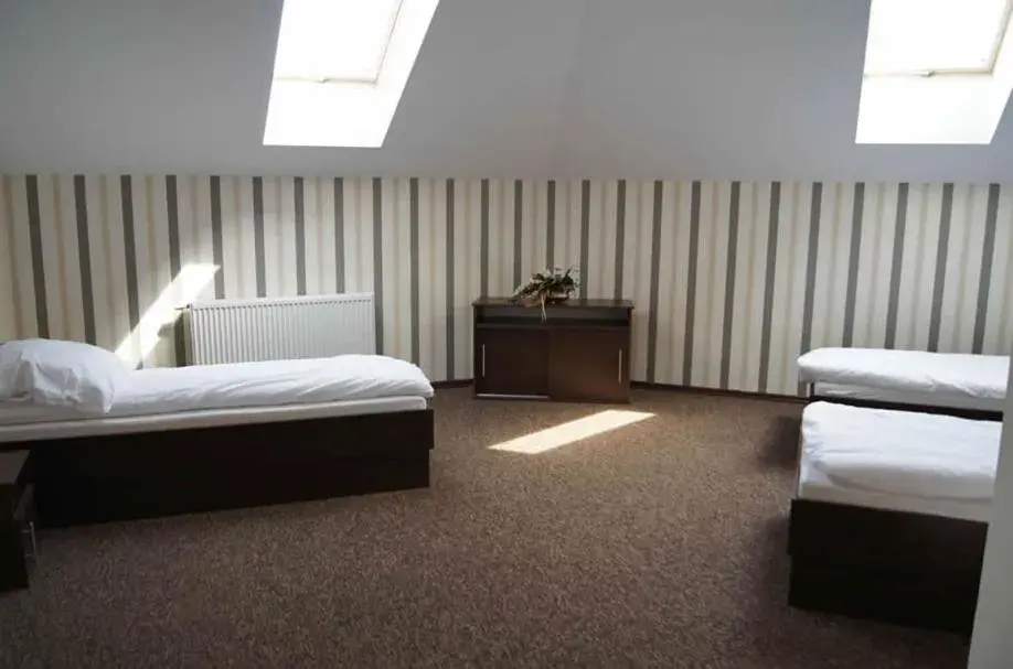 Quadruple Room in Motel-Restauracja Ballaton Quadruple Room in Motel-Restauracja Ballaton