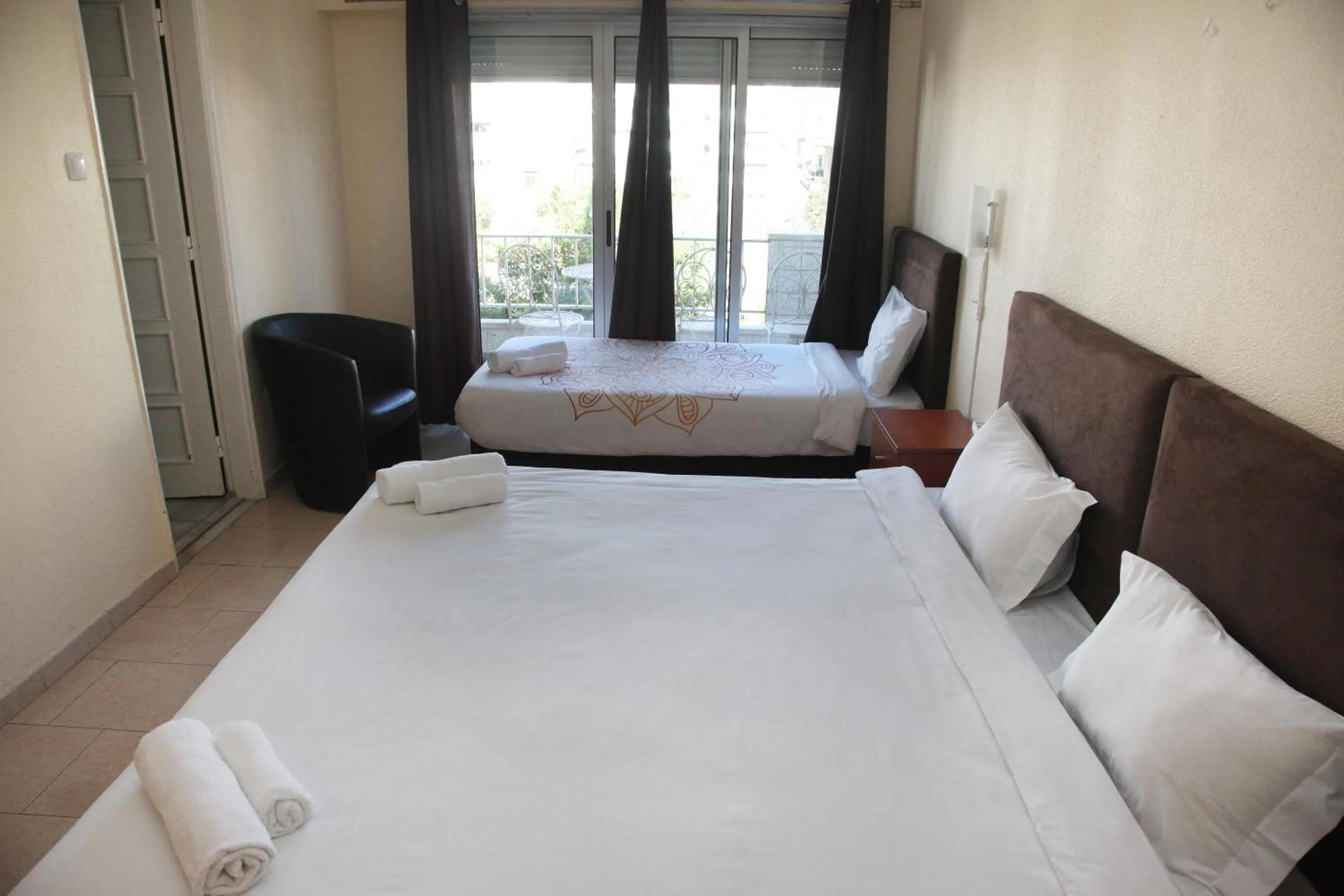 Bed in Lisbon Suite Home