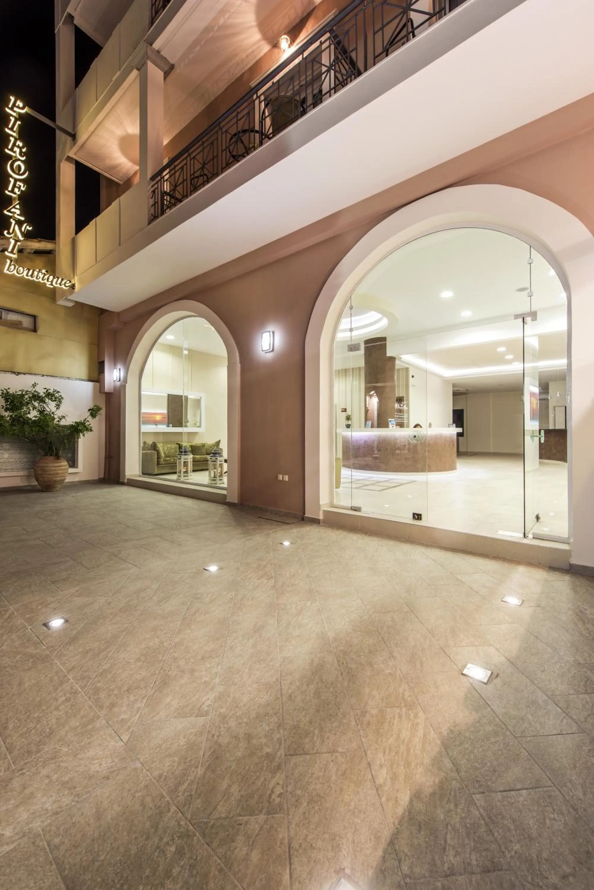 Property building in Pirofani