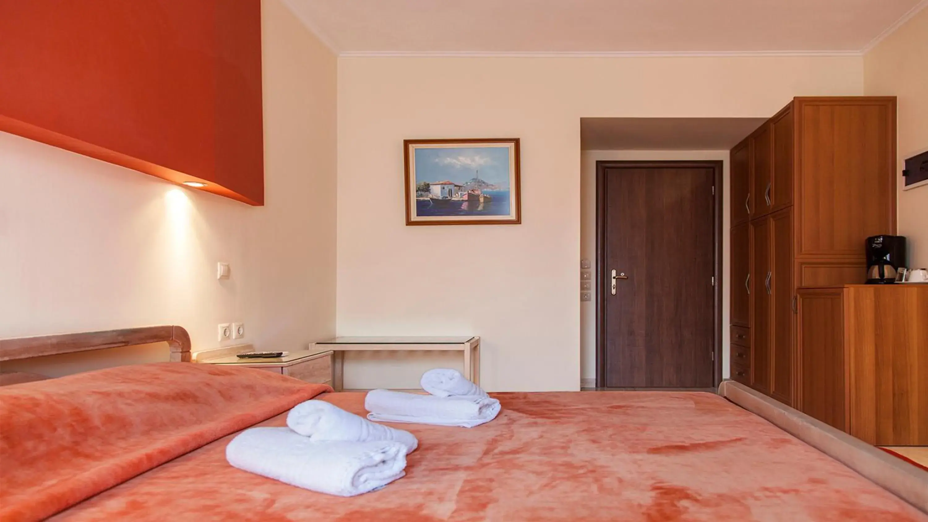 Standard Double or Twin Room in Pirofani Standard Double or Twin Room in Pirofani
