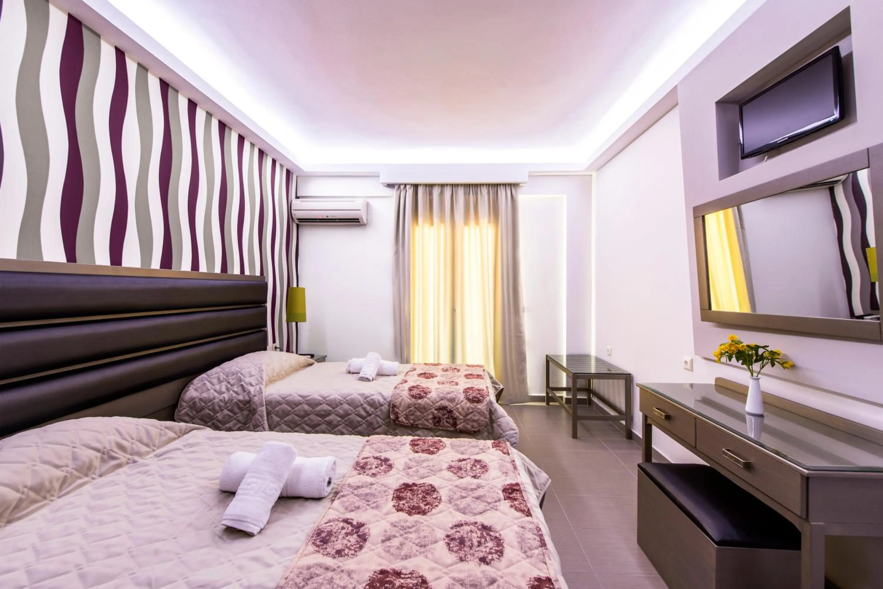 Photo of the whole room, Bed in Pirofani