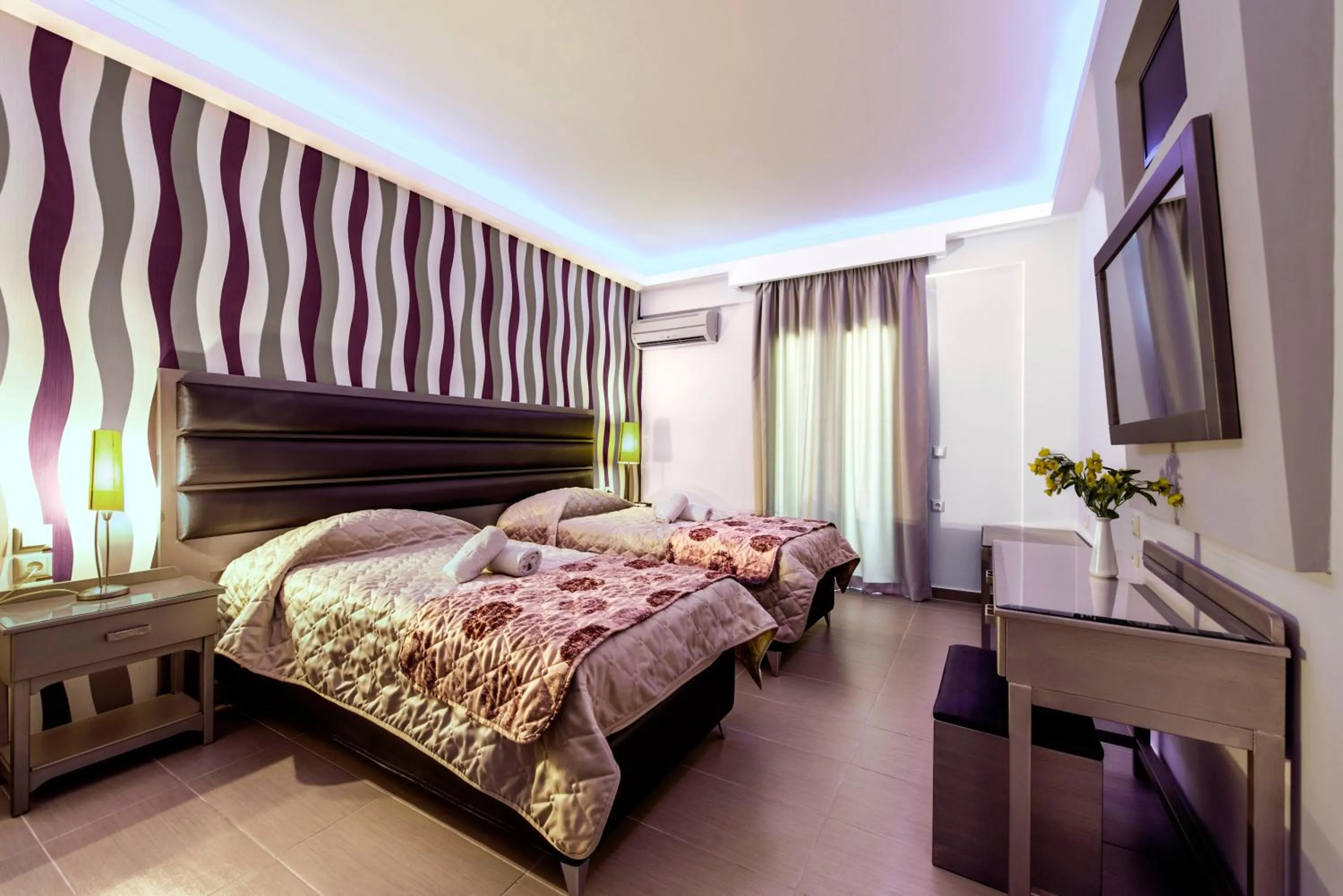 Photo of the whole room, Bed in Pirofani