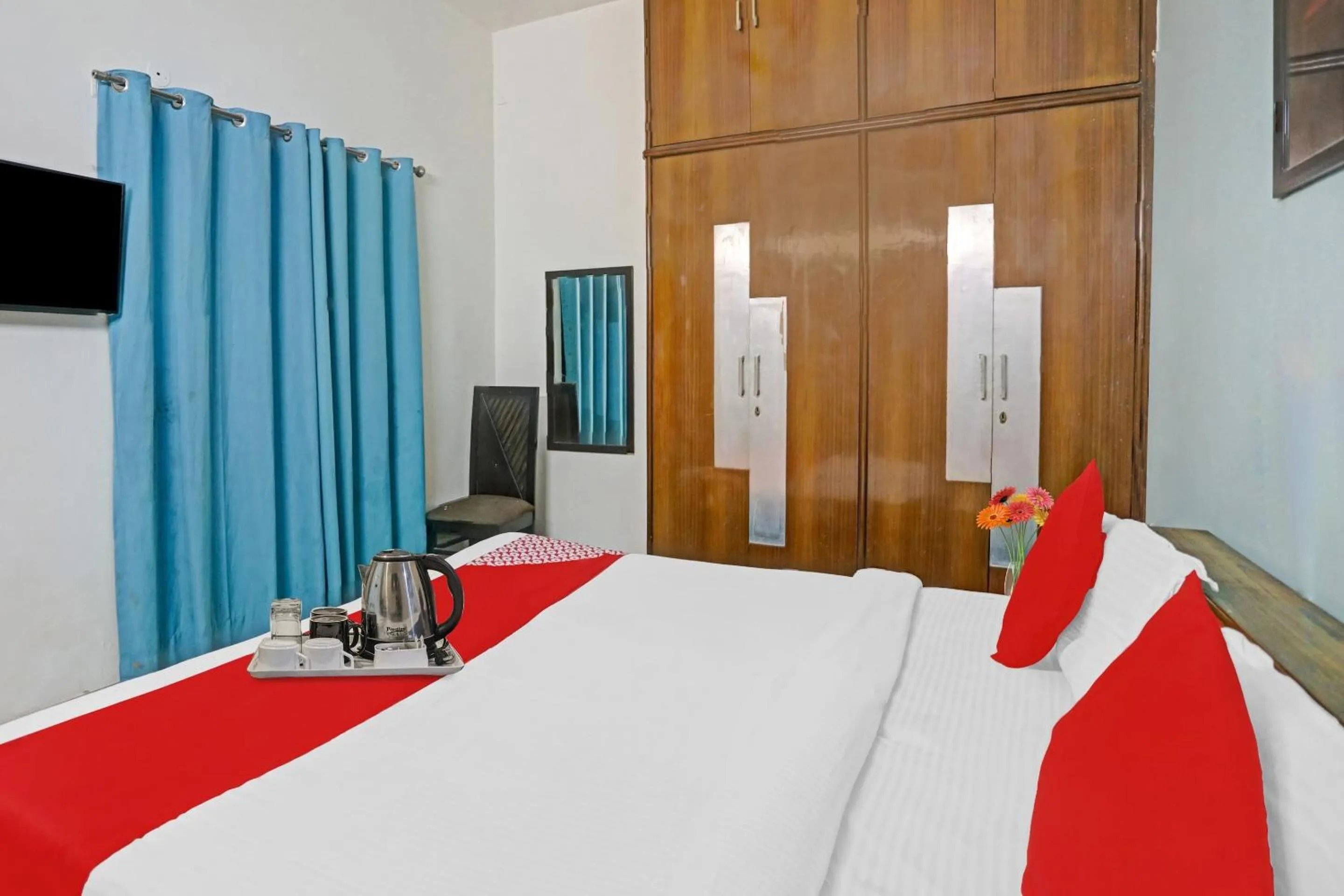 Bedroom, Bed in Hotel O Premium Stay Near Dlf Avenue Saket