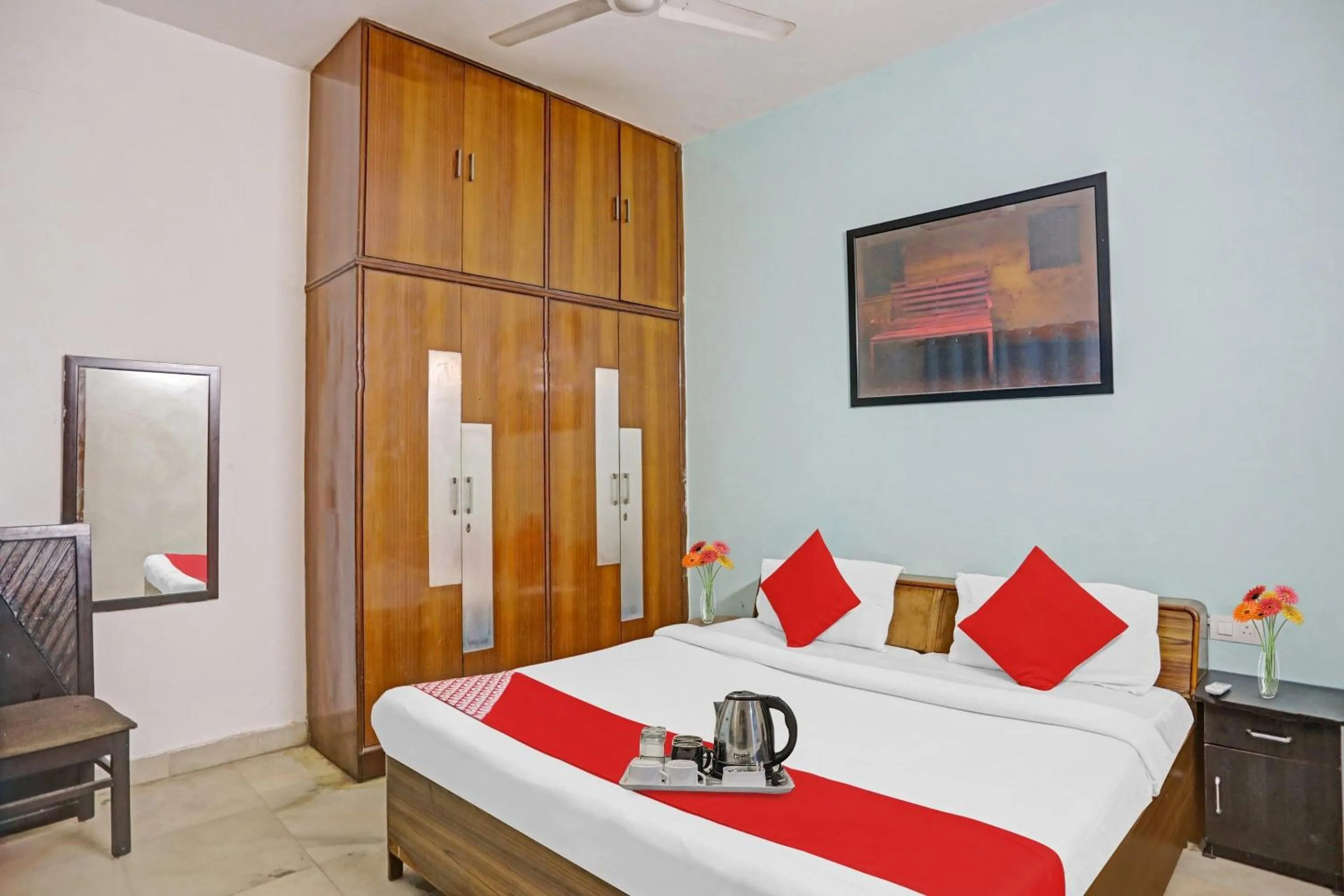 Bedroom, Bed in Hotel O Premium Stay Near Dlf Avenue Saket