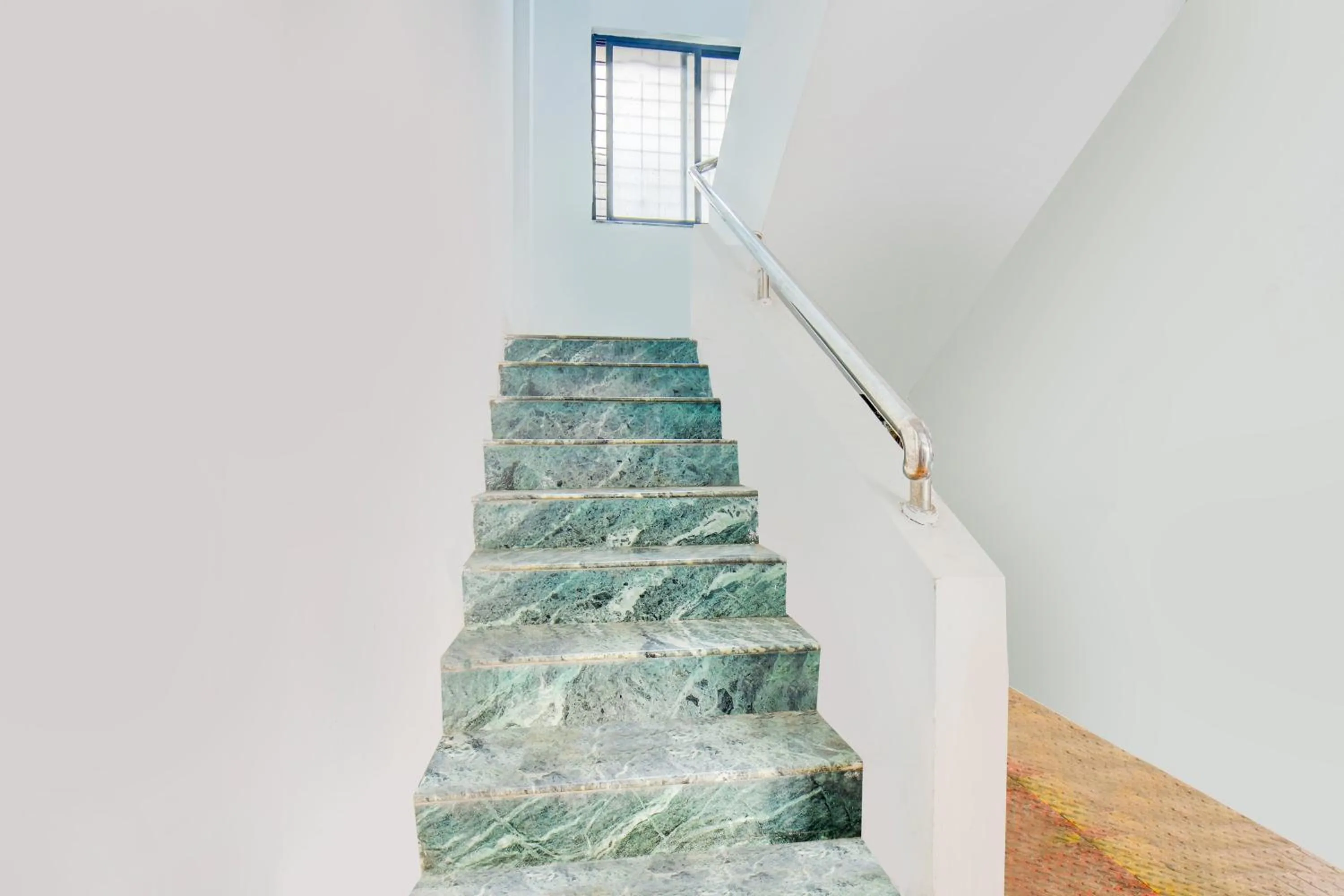 Lobby or reception in Super Hotel O Western Avenue Pune Formerly Happy Stay