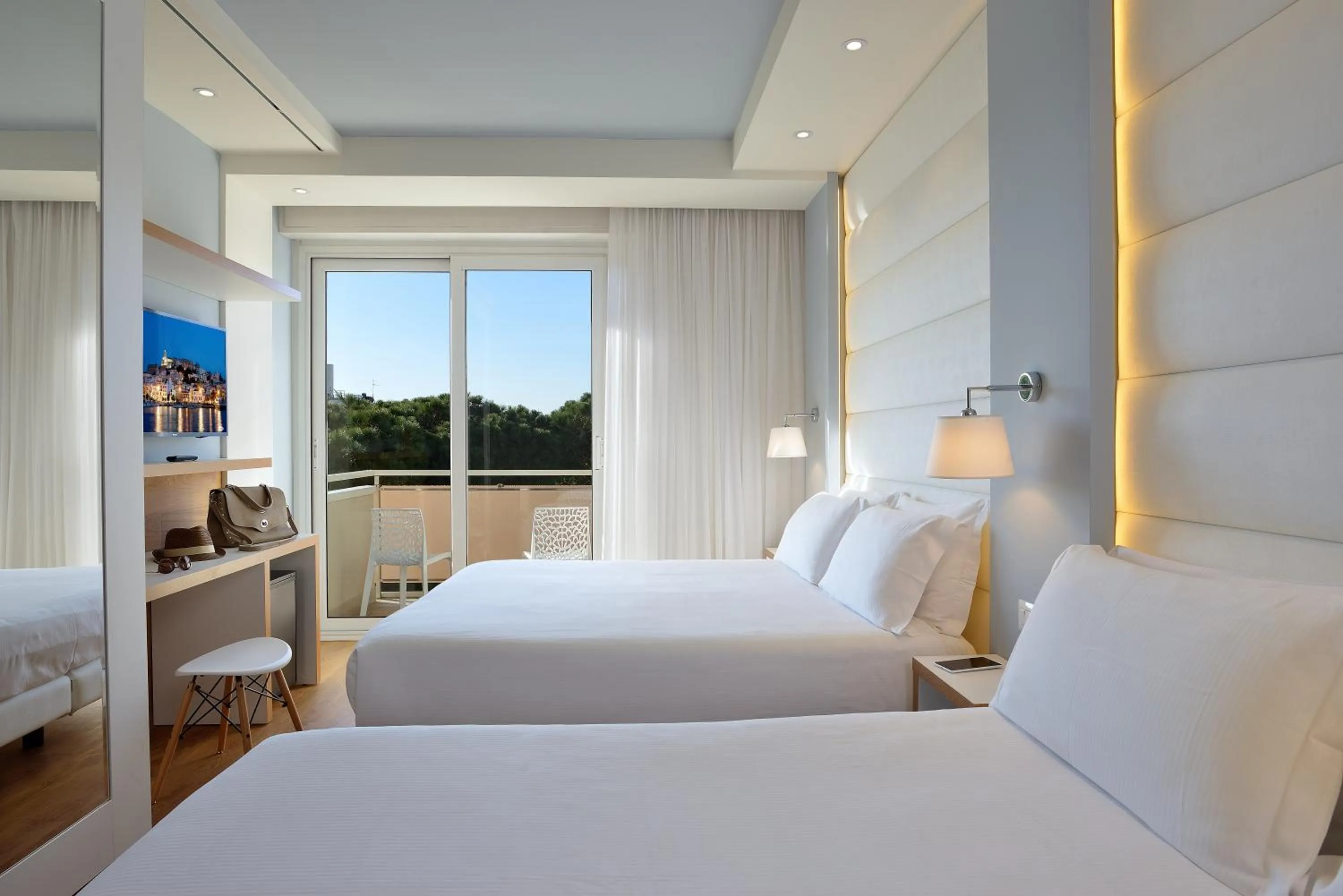 Photo of the whole room, Bed in Hotel Concord - Nel cuore di Riccione