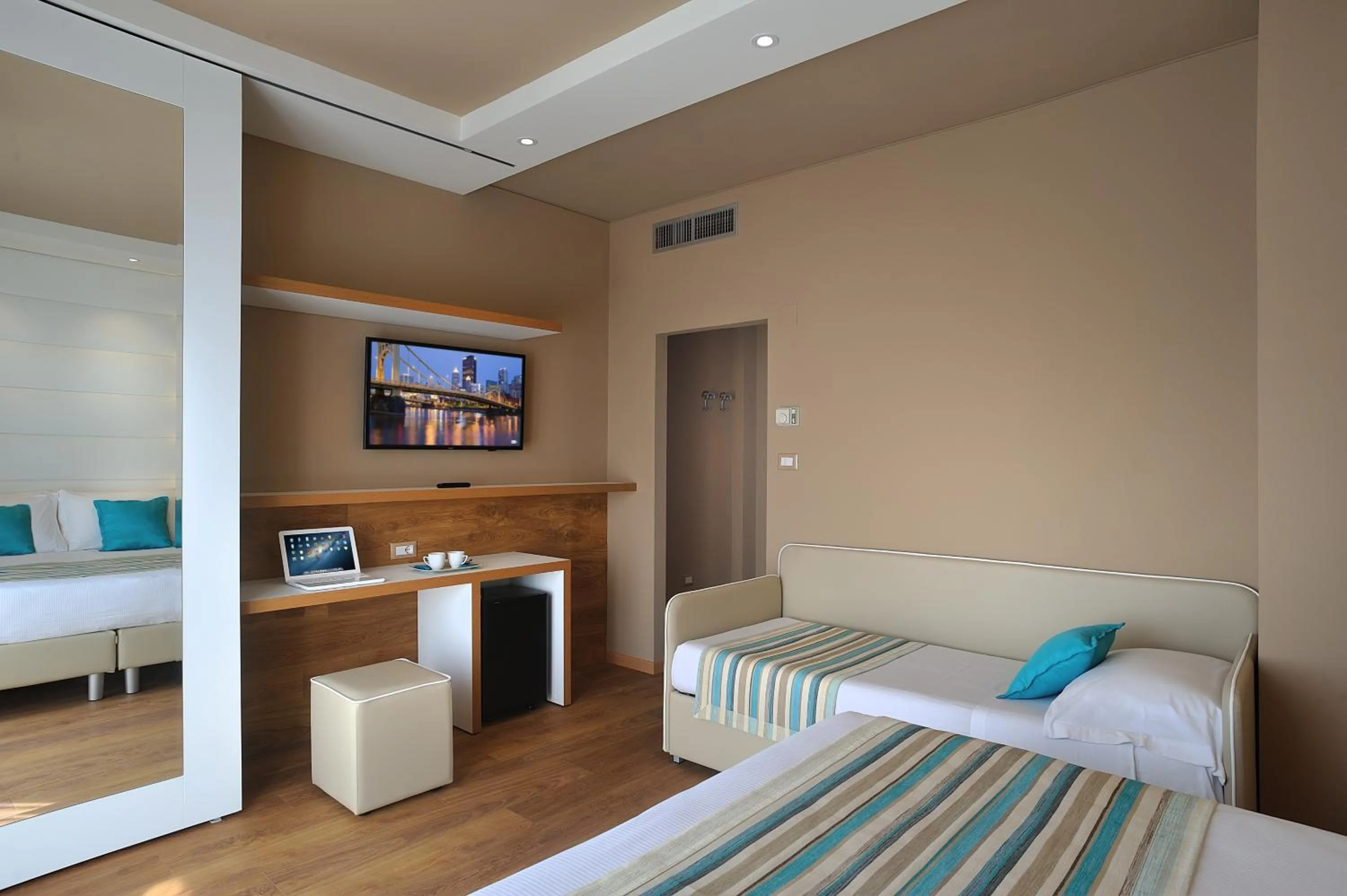 Bedroom, Bed in Hotel Concord - Nel cuore di Riccione