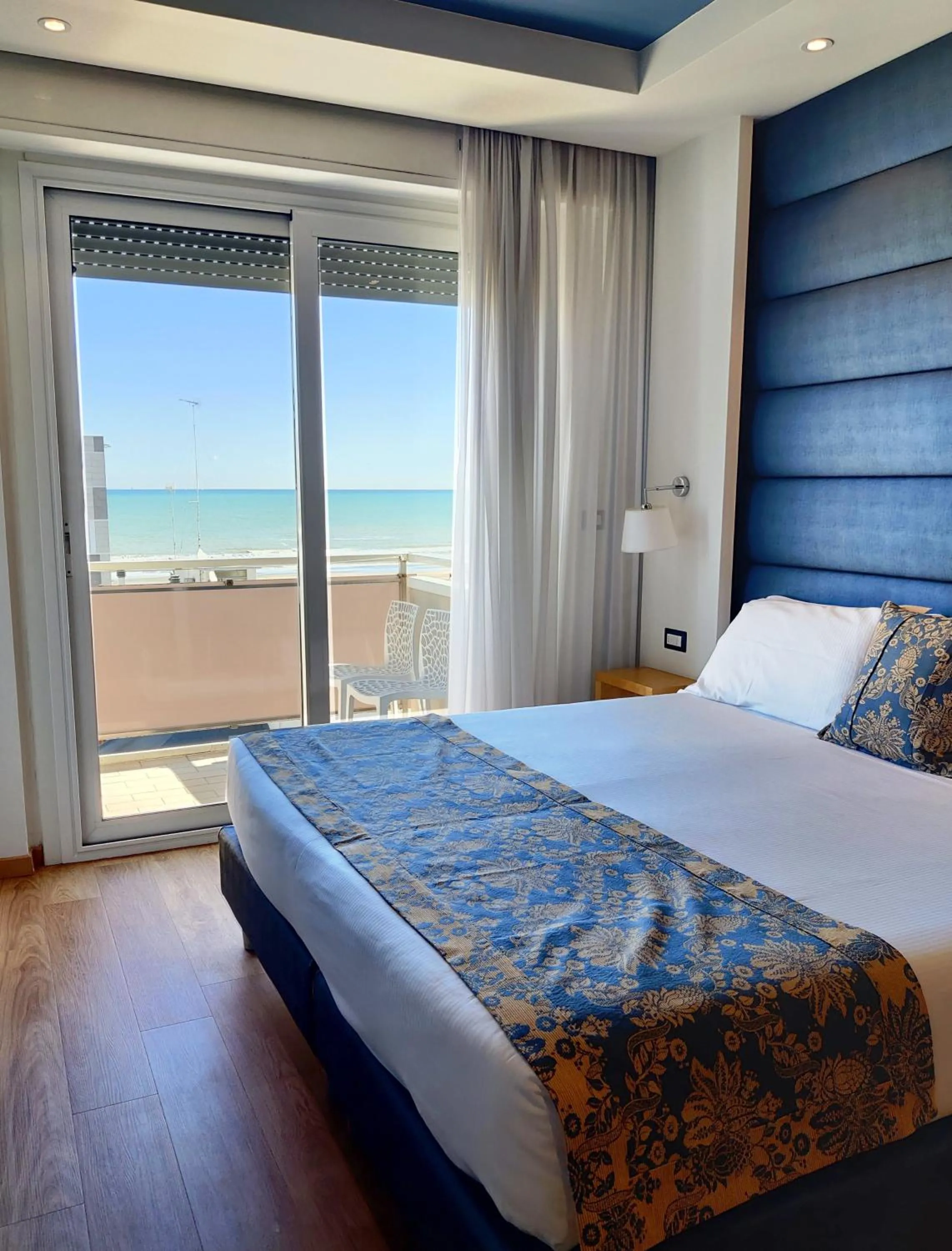 Bedroom, Bed in Hotel Concord - Nel cuore di Riccione