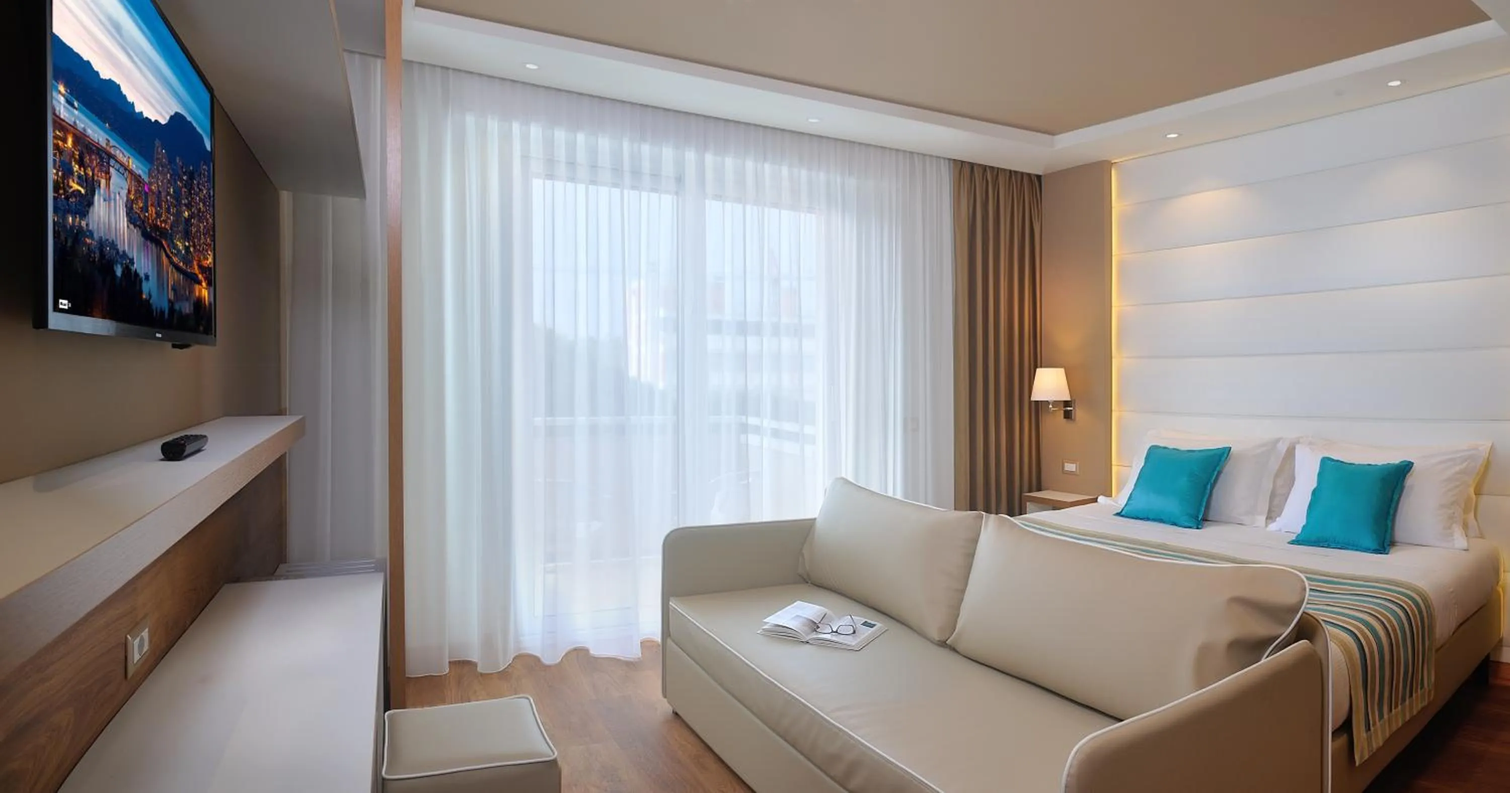 Bedroom, Bed in Hotel Concord - Nel cuore di Riccione
