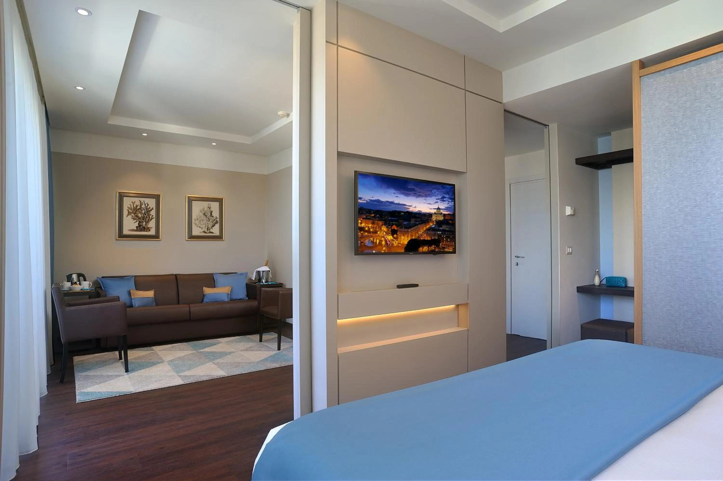 Living room, Bed in Hotel Concord - Nel cuore di Riccione