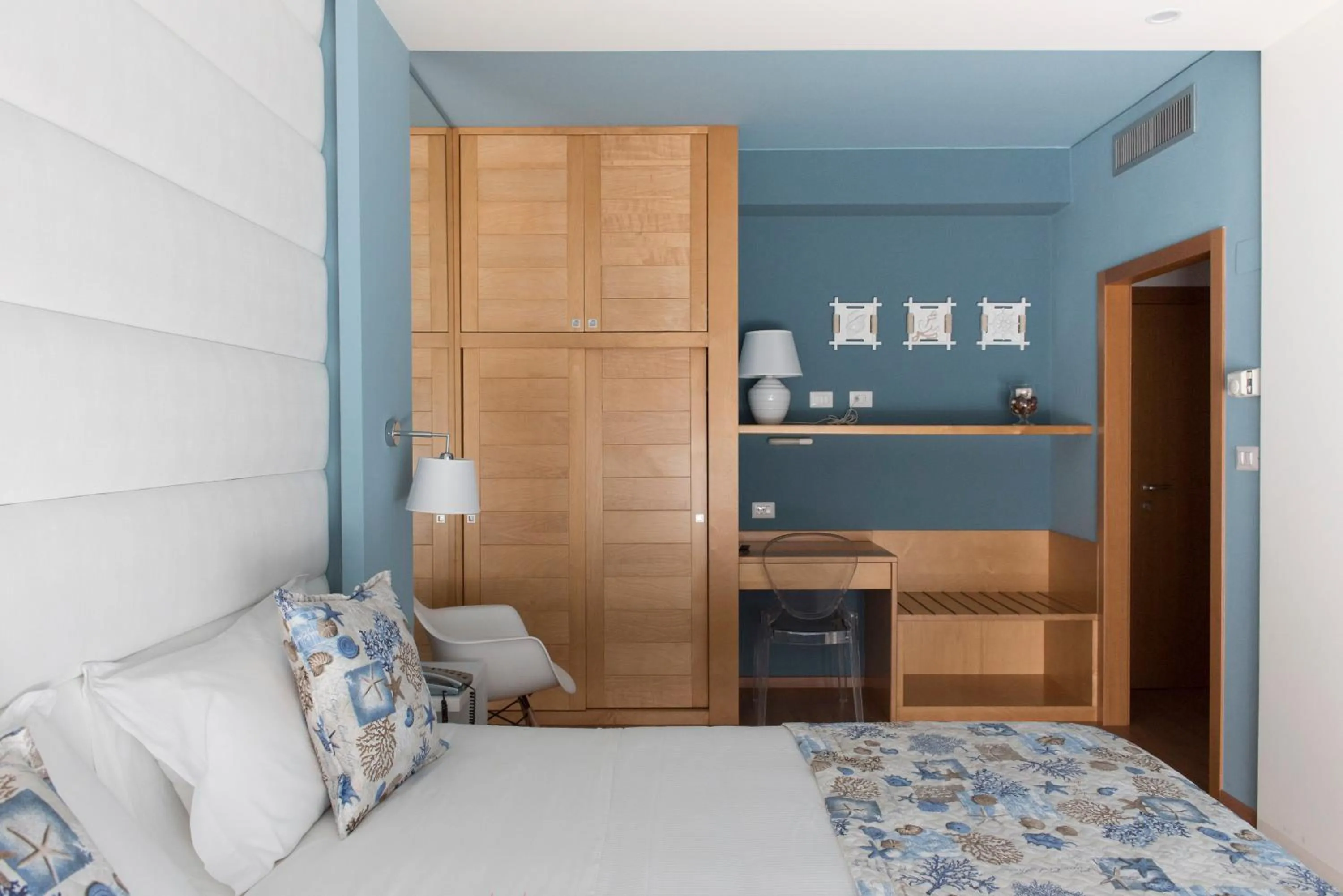 Bedroom, Bed in Hotel Concord - Nel cuore di Riccione