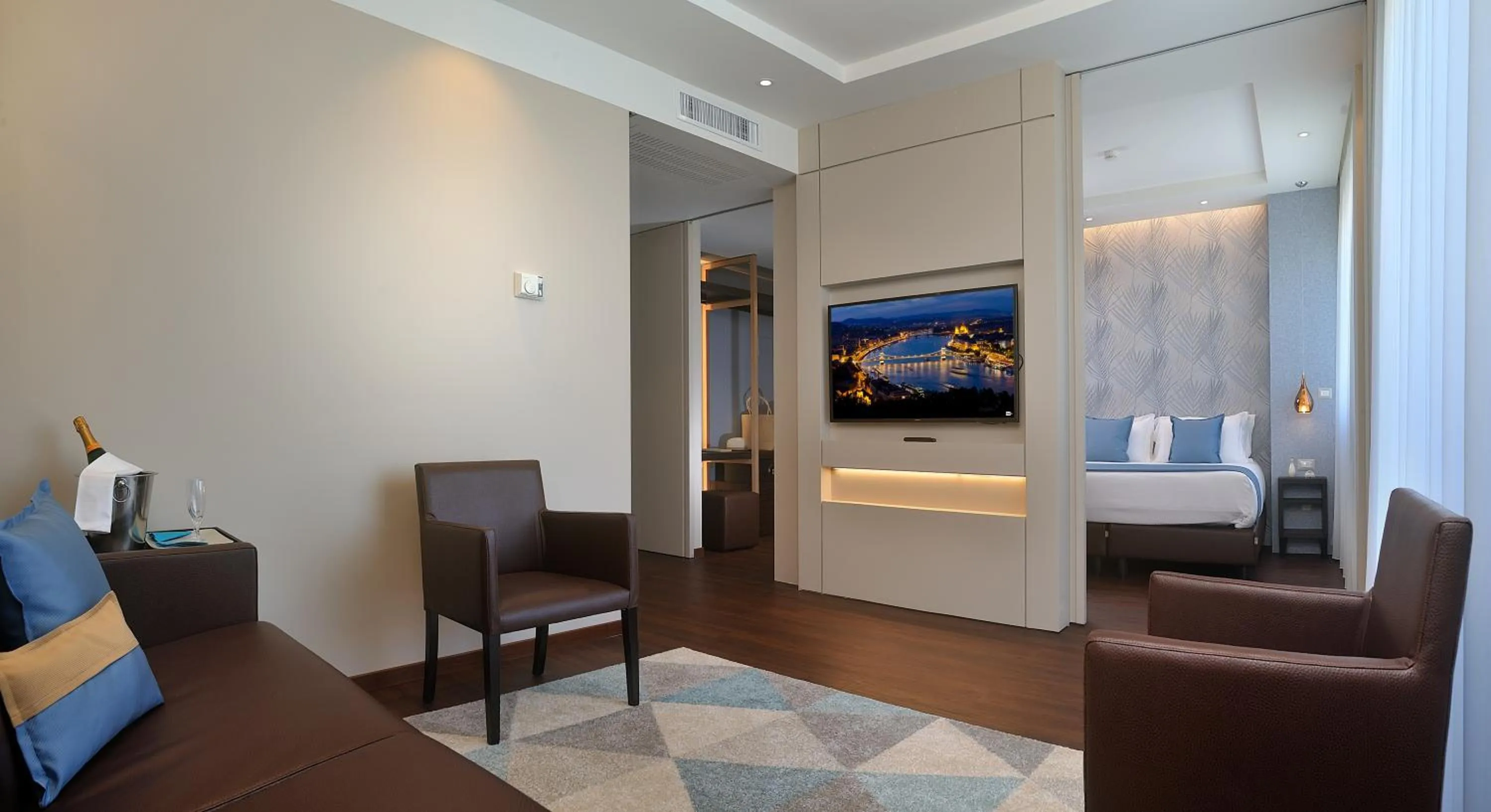 TV and multimedia, Bed in Hotel Concord - Nel cuore di Riccione