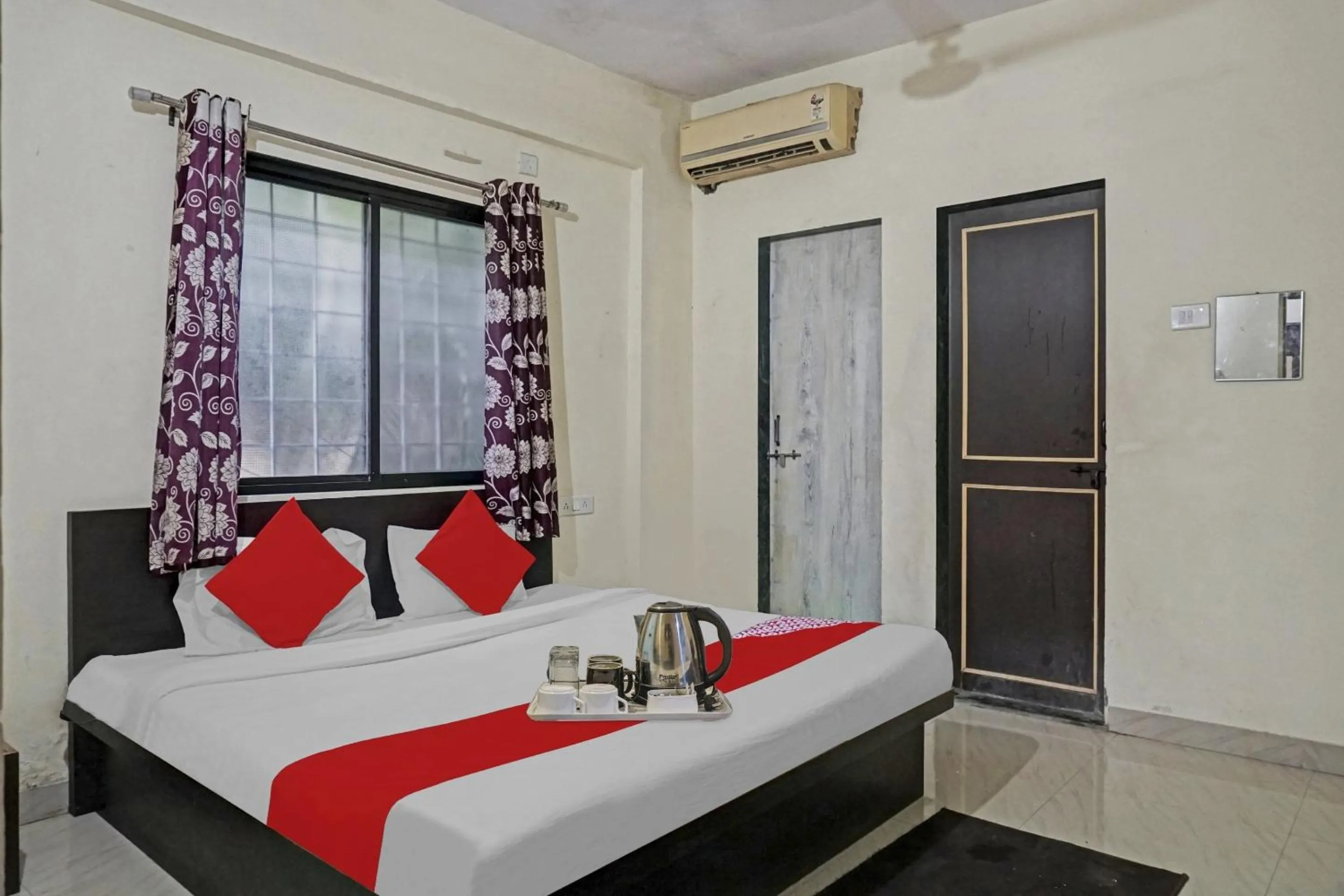 Bedroom, Bed in Hotel O R K Exclusive