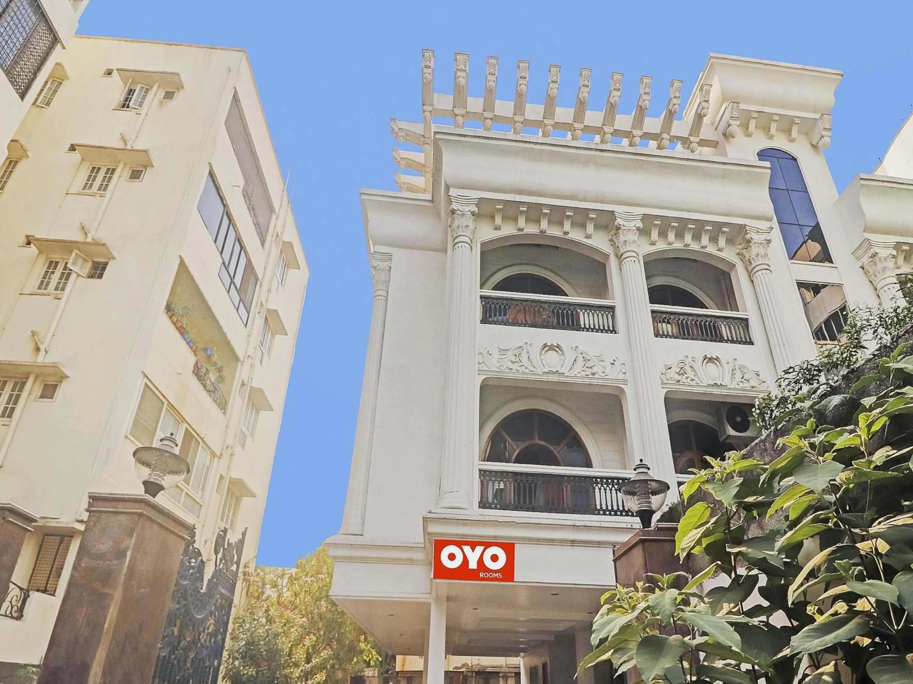 Facade/entrance in Super Hotel O Alpine Glow Crest