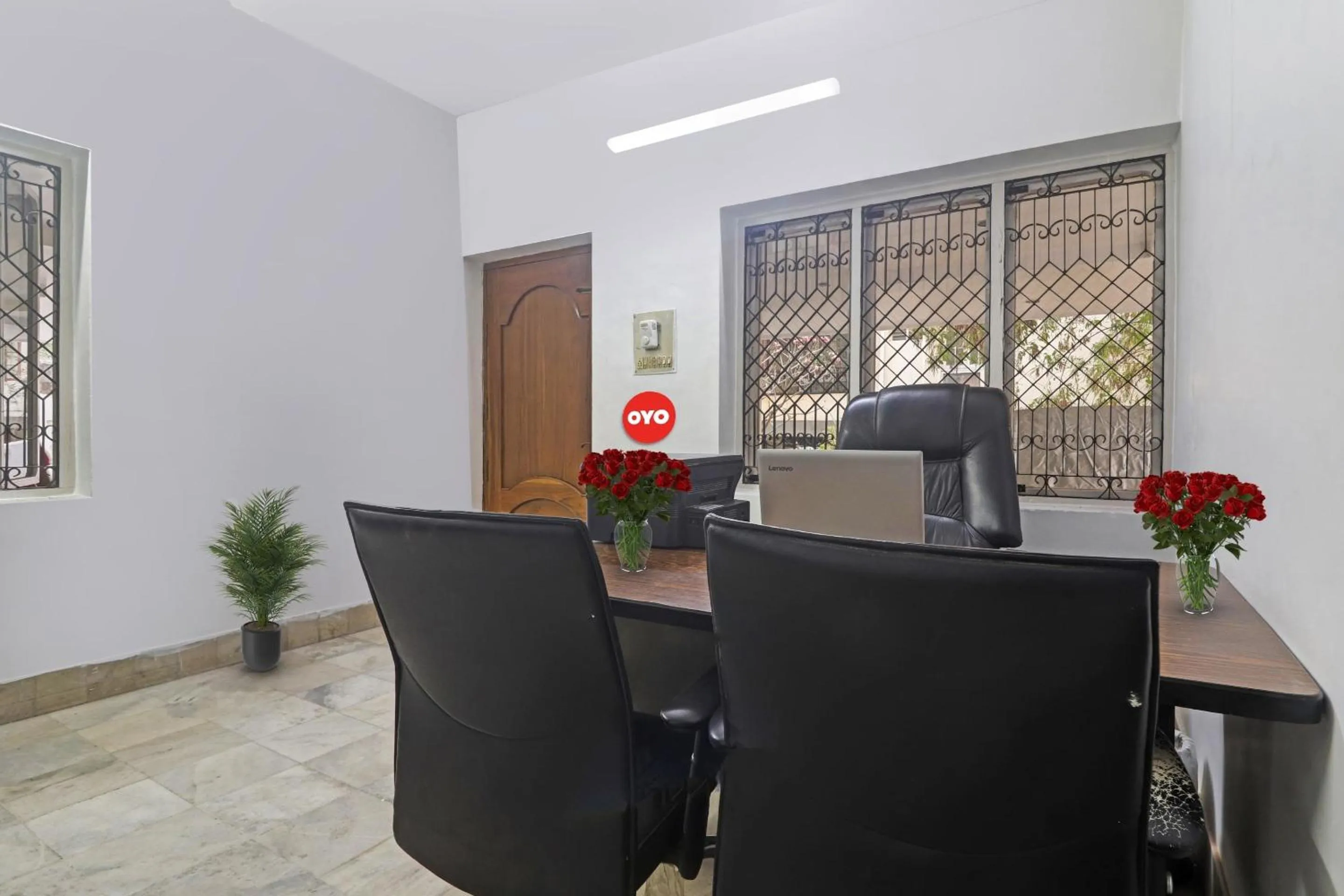 Lobby or reception in Super Hotel O Alpine Glow Crest