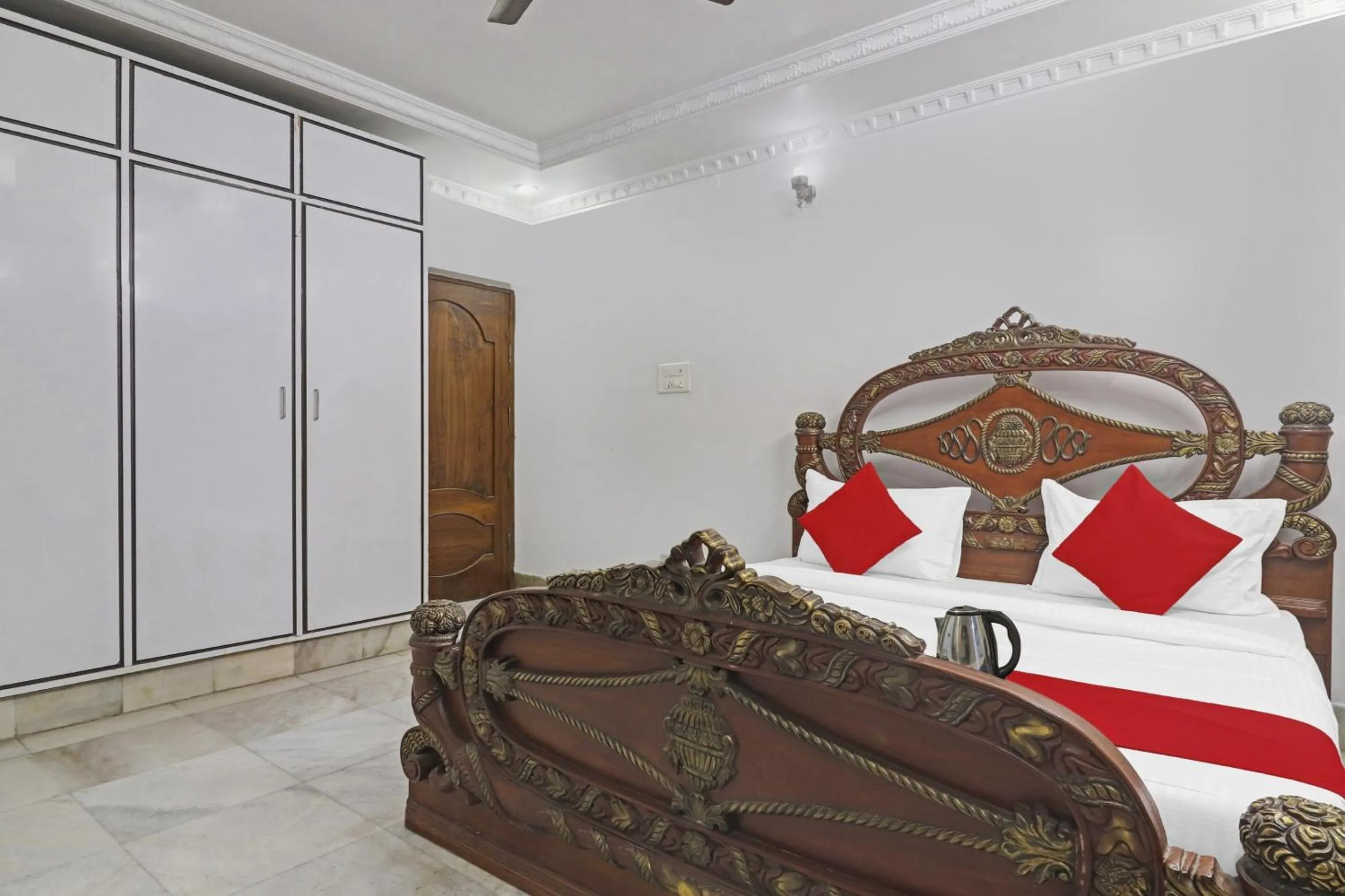 Bedroom, Bed in Super Hotel O Alpine Glow Crest