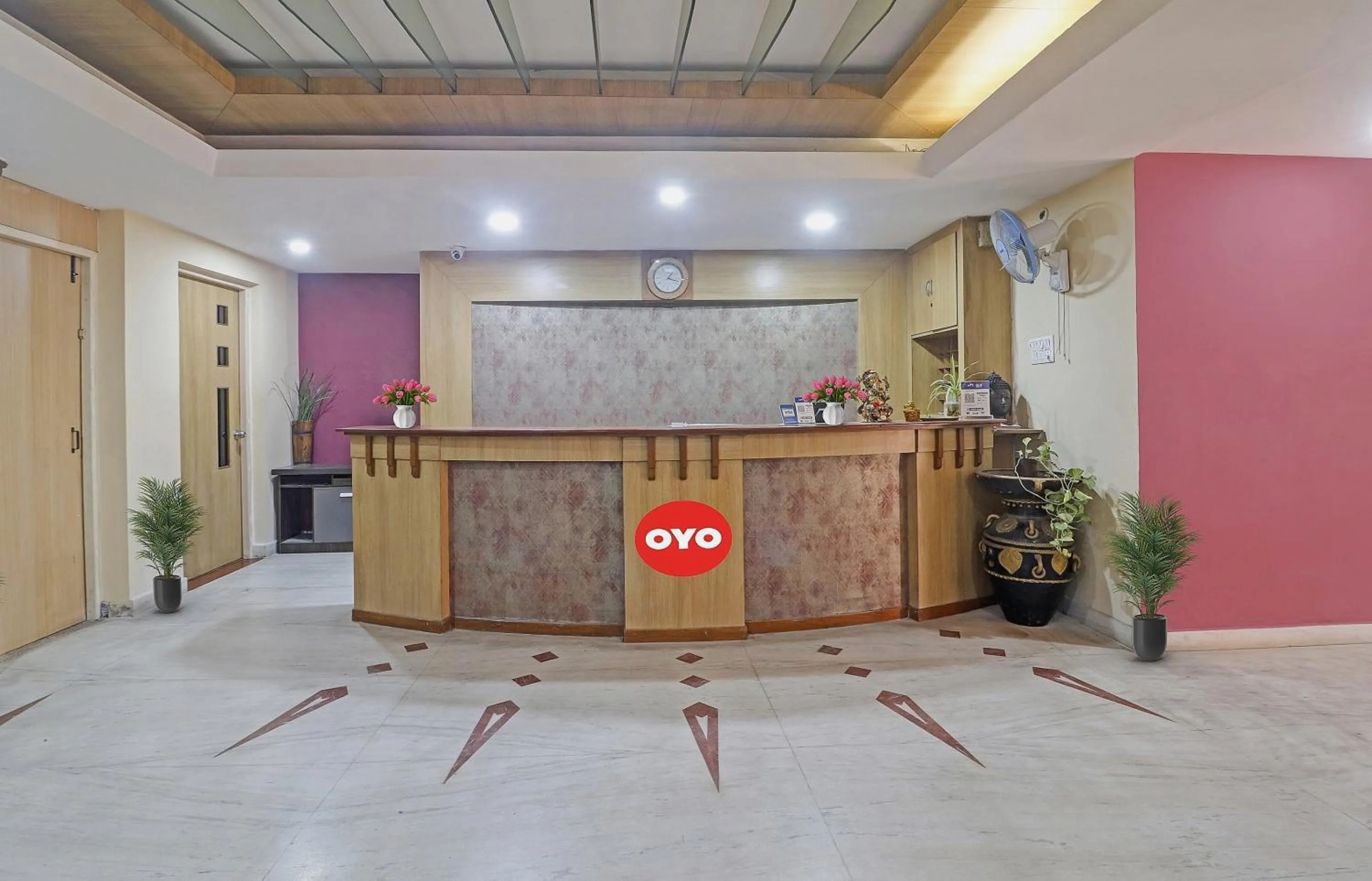 Lobby or reception in Hotel O Padmini Near Lakdikapool Metro Station