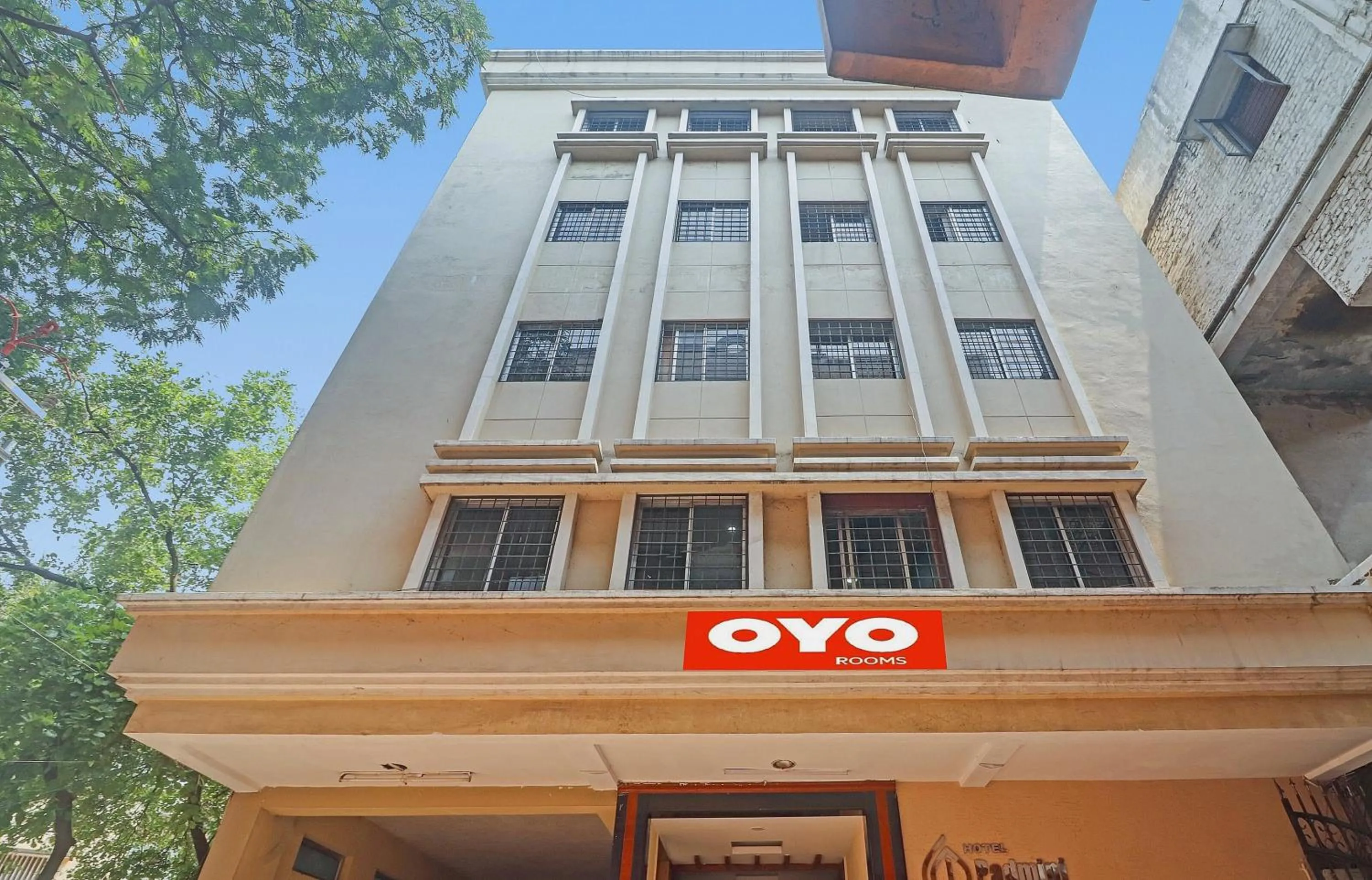 Facade/entrance in Hotel O Padmini Near Lakdikapool Metro Station