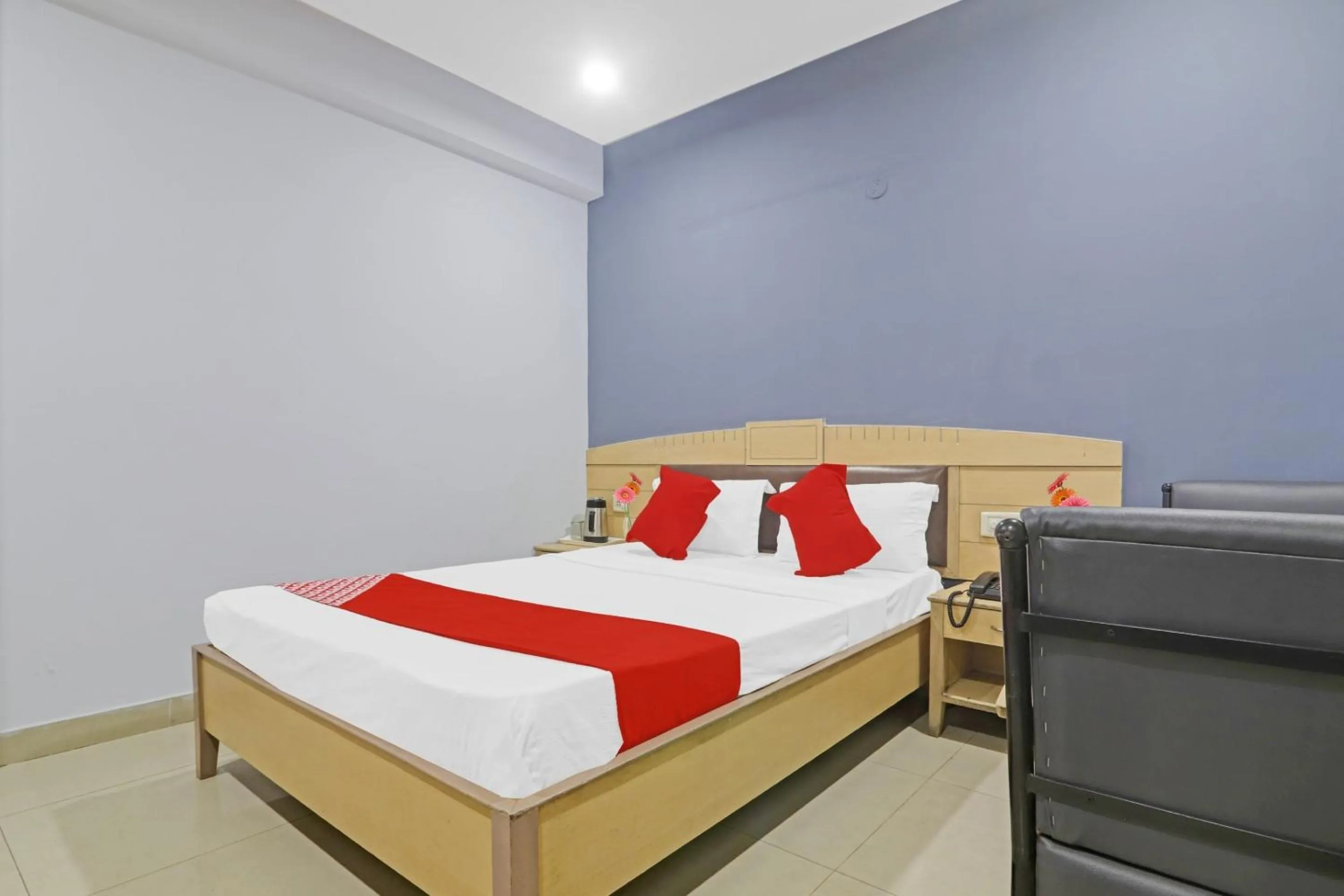 Bedroom, Bed in Hotel O Padmini Near Lakdikapool Metro Station