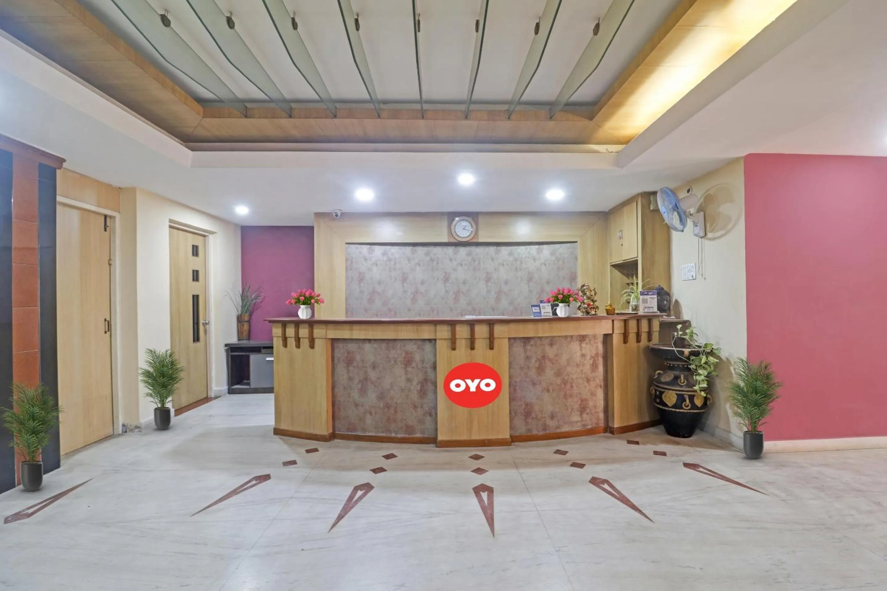 Lobby or reception in Hotel O Padmini Near Lakdikapool Metro Station