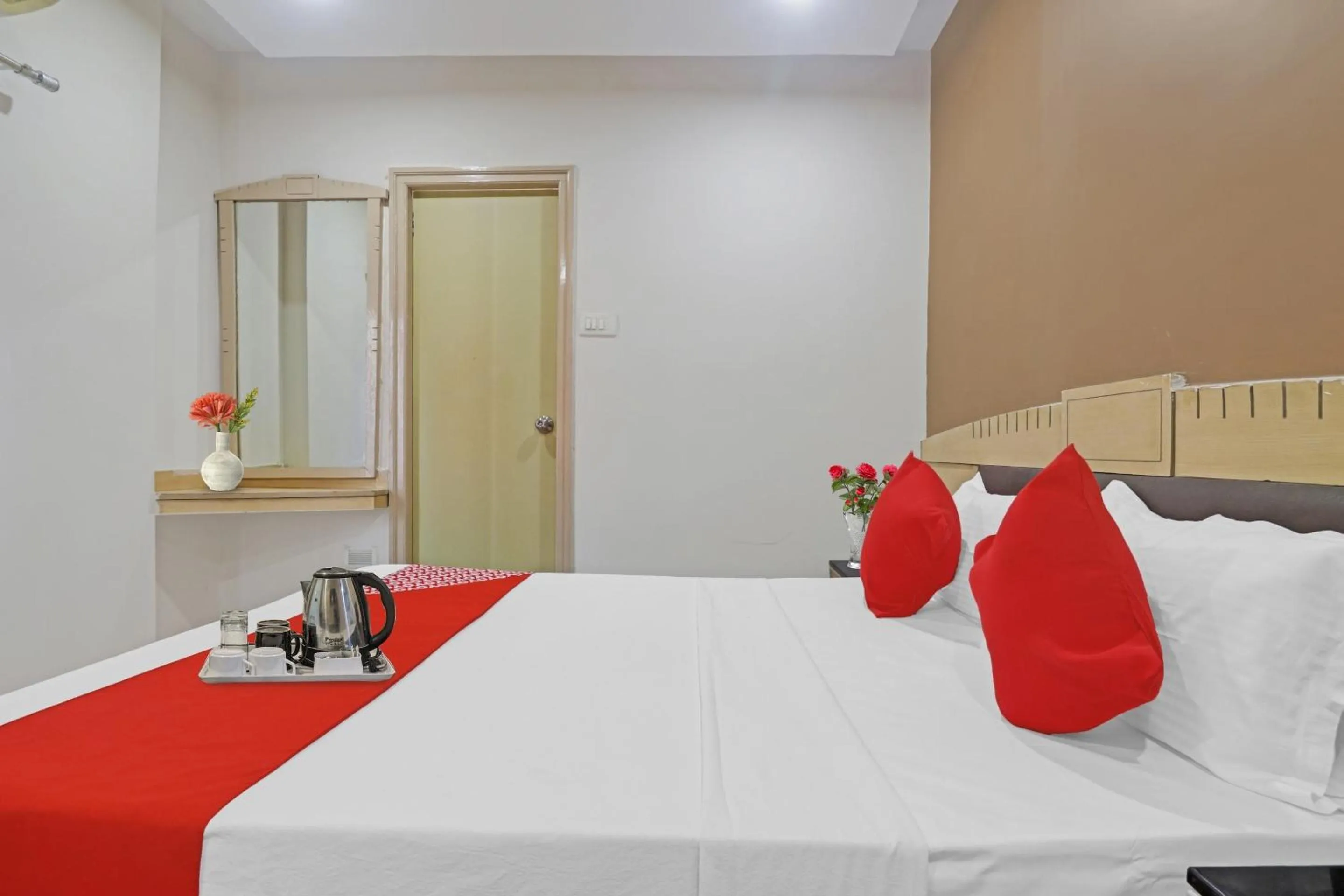 Bedroom, Bed in Hotel O Padmini Near Lakdikapool Metro Station