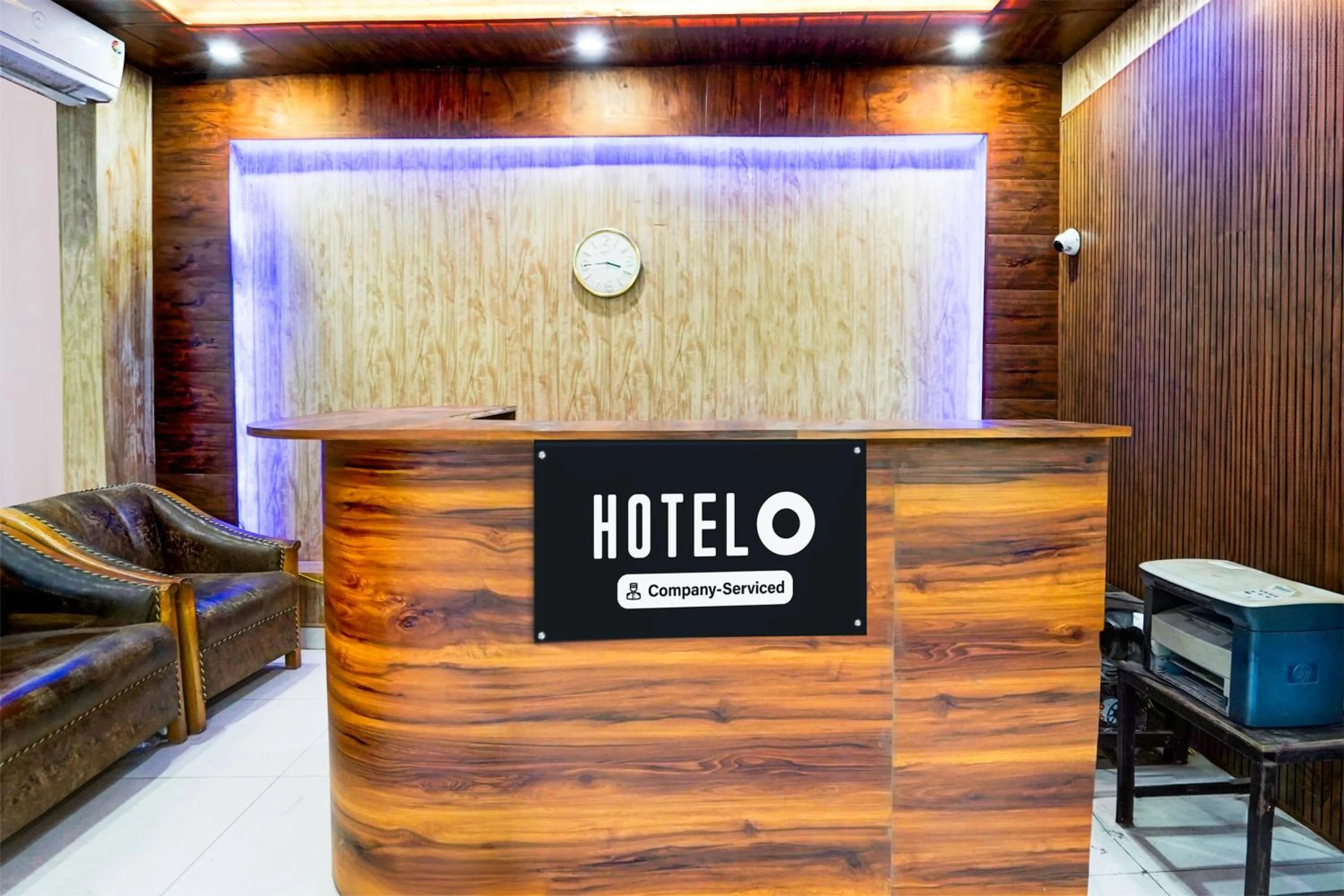 Lobby or reception in Hotel O Balaknath Temple Road Tapovan